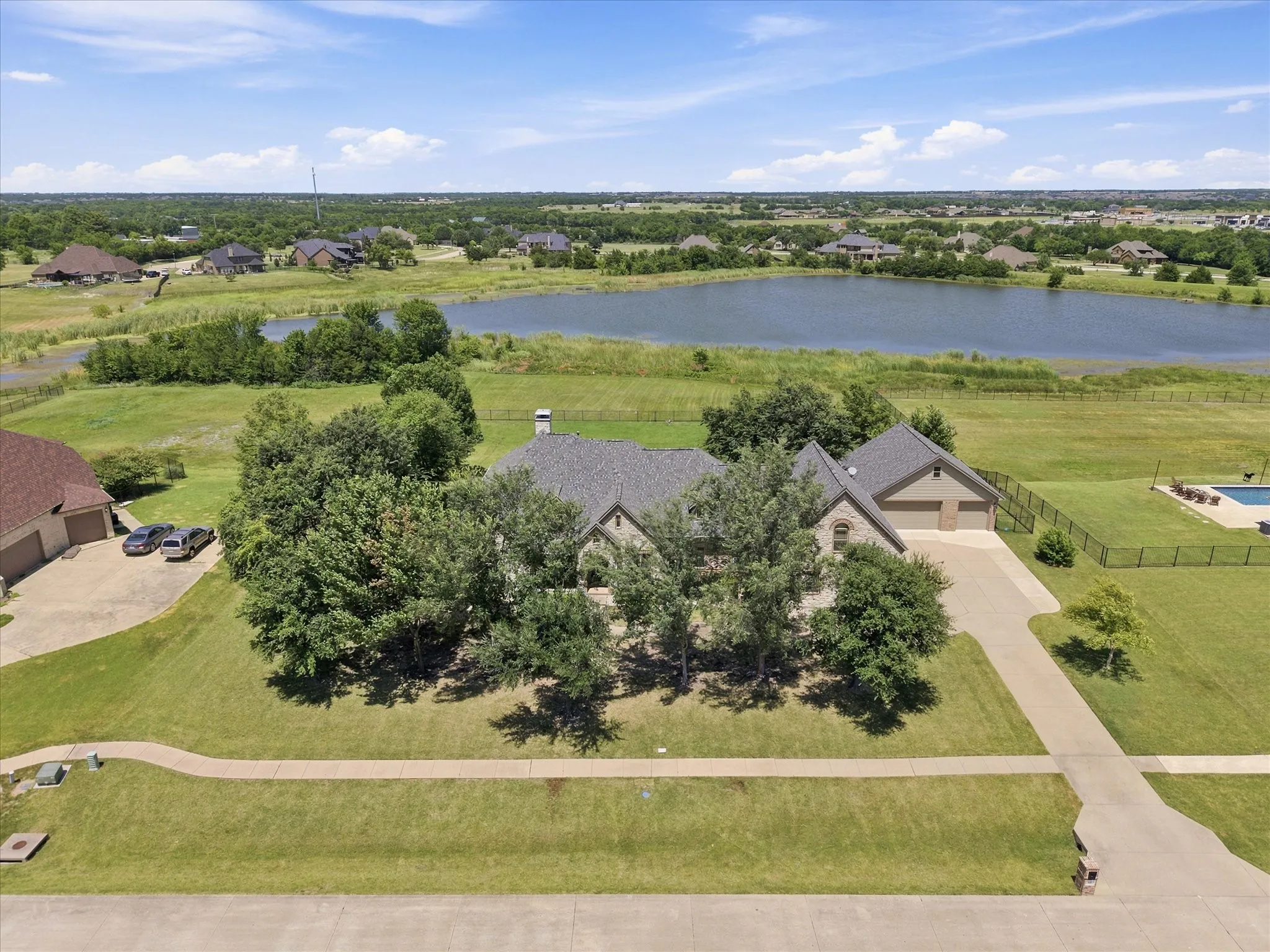 Single Family Residence For Sale in Rockwall County , 12 Granite Ridge Drive, Mclendon Chisholm, Texas 75032, 4 Bedroom, 5 Bathroom, 6 Garage spaces, 4,110 Sqft, built in 2007, mls#21343299, Real Estate Agent in Mclendon Chisholm, Homes For Sale in Rockwall county, Homes For Sale in Mclendon Chisholm, Realtor in Mclendon Chisholm Texas, Real Estate Brokerage Independent Realty Texas, Luminita Cordes Realtor