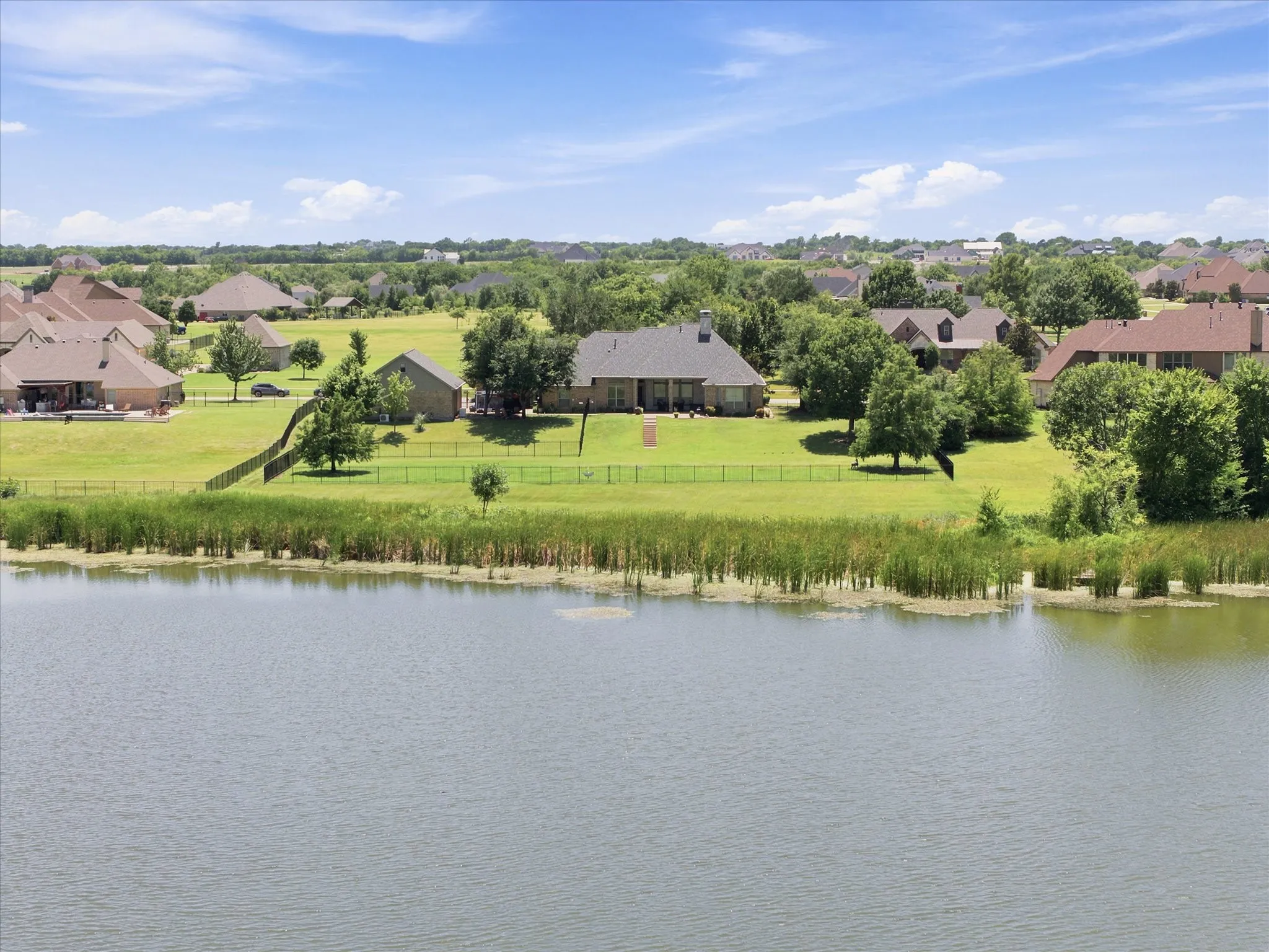 Single Family Residence For Sale in Rockwall County , 12 Granite Ridge Drive, Mclendon Chisholm, Texas 75032, 4 Bedroom, 5 Bathroom, 6 Garage spaces, 4,110 Sqft, built in 2007, mls#21343299, Real Estate Agent in Mclendon Chisholm, Homes For Sale in Rockwall county, Homes For Sale in Mclendon Chisholm, Realtor in Mclendon Chisholm Texas, Real Estate Brokerage Independent Realty Texas, Luminita Cordes Realtor