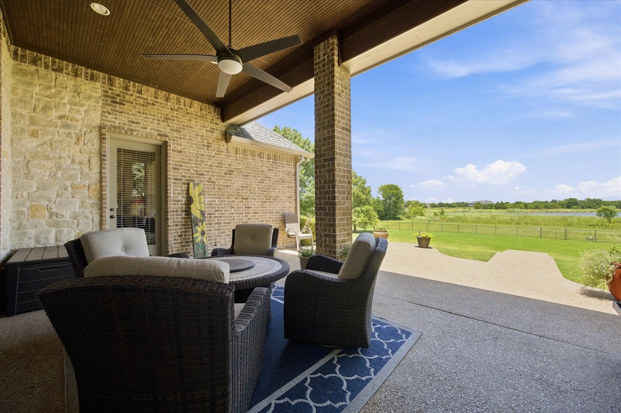 Single Family Residence For Sale in Rockwall County , 12 Granite Ridge Drive, Mclendon Chisholm, Texas 75032, 4 Bedroom, 5 Bathroom, 6 Garage spaces, 4,110 Sqft, built in 2007, mls#21343299, Real Estate Agent in Mclendon Chisholm, Homes For Sale in Rockwall county, Homes For Sale in Mclendon Chisholm, Realtor in Mclendon Chisholm Texas, Real Estate Brokerage Independent Realty Texas, Luminita Cordes Realtor