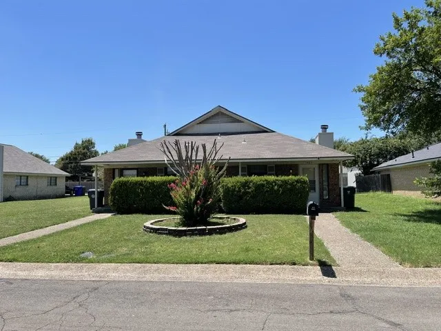 Duplex For Sale in Mc Lennan County , 1401 Chapel Ridge Road 1403, Waco, Texas 76712, 4 Bedroom, 4 Bathroom, Garage spaces, 0 Sqft, built in 1984, Price $350,000, mls#21342579, Real Estate Agent in Waco, Homes For Sale in Mc Lennan county, Homes For Sale in Waco, Realtor in Waco Texas, Real Estate Brokerage Independent Realty Texas, Luminita Cordes Realtor
