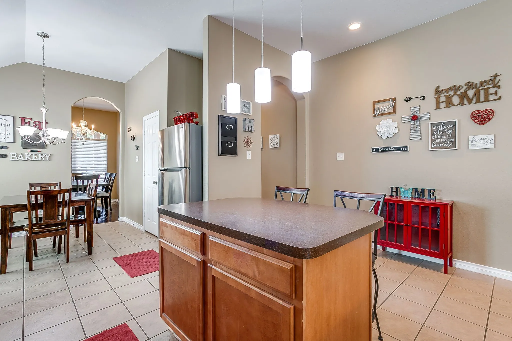 Single Family Residence For Sale in Tarrant County , 1337 Constance Drive, Fort Worth, Texas 76131, 4 Bedroom, 2 Bathroom, 2 Garage spaces, 1,856 Sqft, built in 2005, mls#21342735, Real Estate Agent in Fort Worth, Homes For Sale in Tarrant county, Homes For Sale in Fort Worth, Realtor in Fort Worth Texas, Real Estate Brokerage Independent Realty Texas, Luminita Cordes Realtor