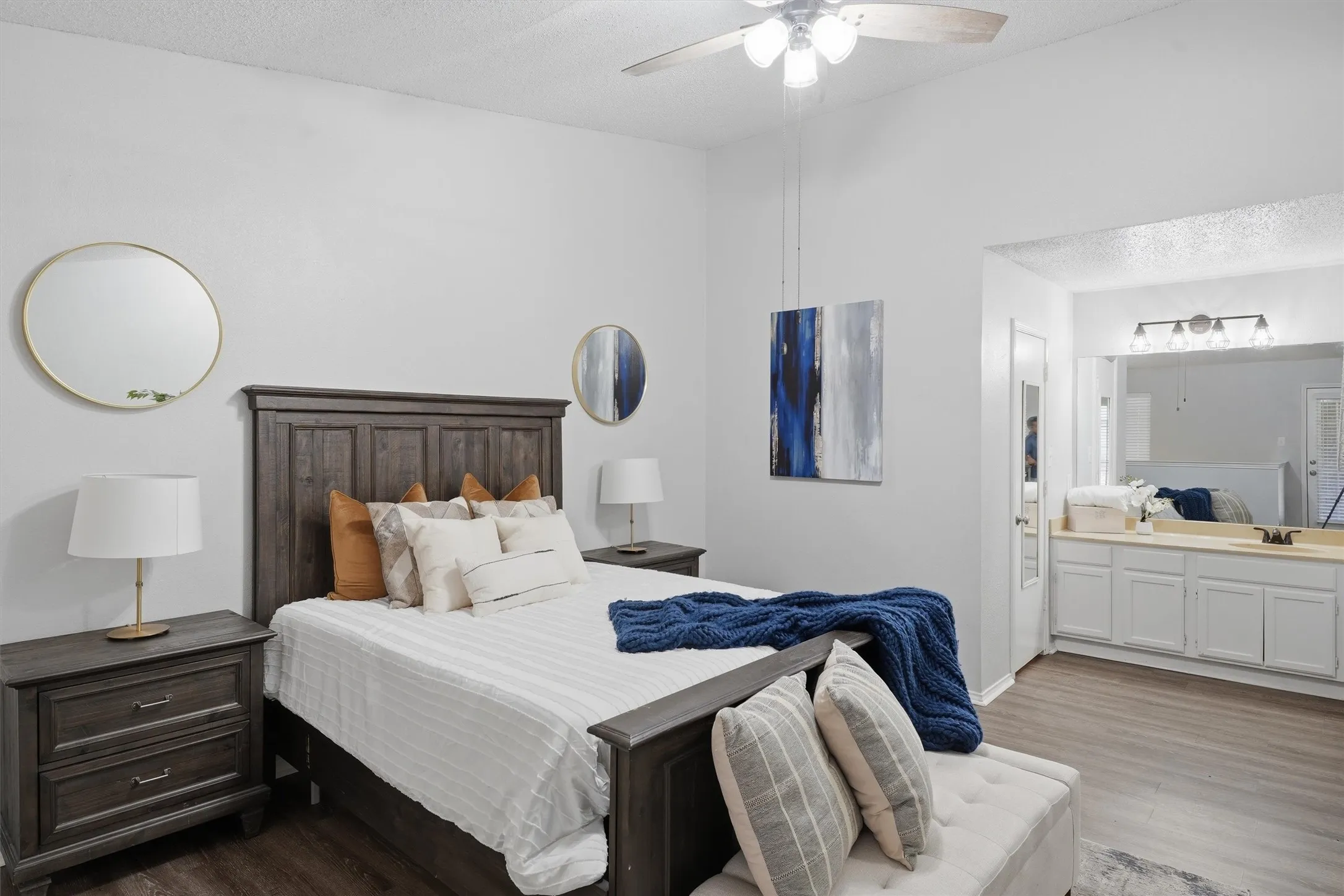 Condominium For Sale in Tarrant County , 3201 Donnelly Circle 309, Fort Worth, Texas 76107, 1 Bedroom, 2 Bathroom, Garage spaces, 936 Sqft, built in 1985, mls#21344040, Real Estate Agent in Fort Worth, Homes For Sale in Tarrant county, Homes For Sale in Fort Worth, Realtor in Fort Worth Texas, Real Estate Brokerage Independent Realty Texas, Luminita Cordes Realtor