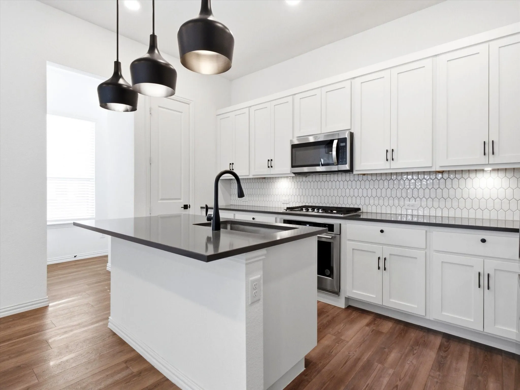 Townhouse For Sale in Collin County , 1070 Keene Ridge Drive, Allen, Texas 75013, 3 Bedroom, 3 Bathroom, 2 Garage spaces, 1,691 Sqft, built in 2023, Price $390,000, mls#21343389, Real Estate Agent in Allen, Homes For Sale in Collin county, Homes For Sale in Allen, Realtor in Allen Texas, Real Estate Brokerage Independent Realty Texas, Luminita Cordes Realtor