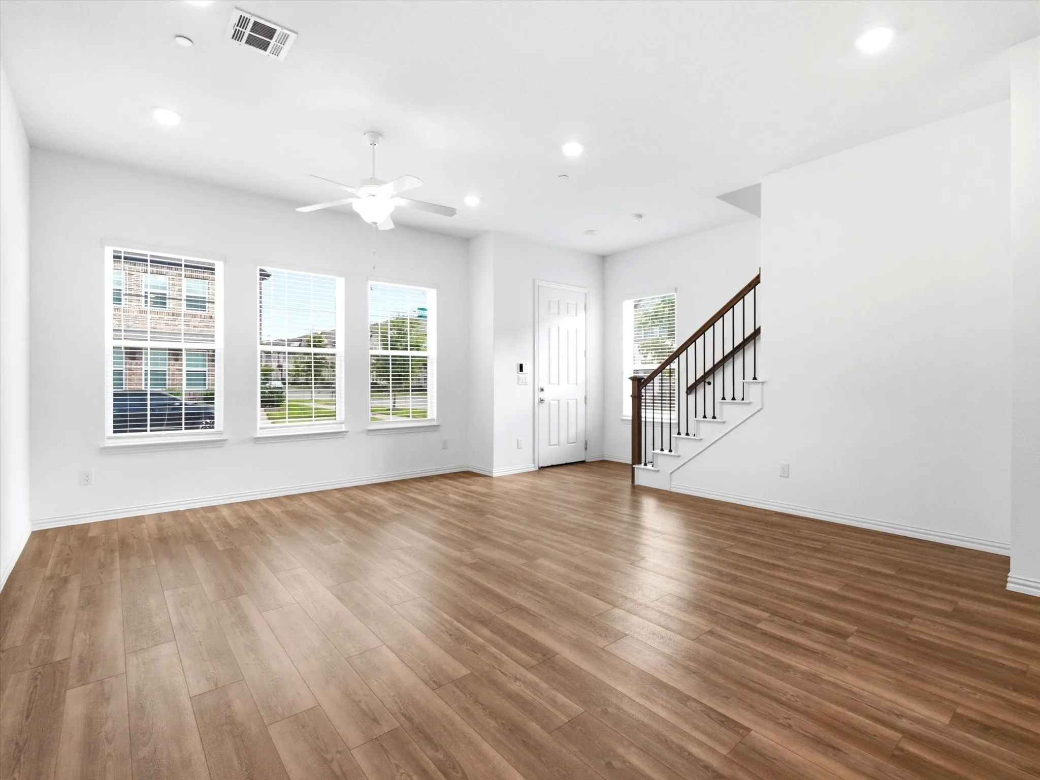 Townhouse For Sale in Collin County , 1070 Keene Ridge Drive, Allen, Texas 75013, 3 Bedroom, 3 Bathroom, 2 Garage spaces, 1,691 Sqft, built in 2023, Price $390,000, mls#21343389, Real Estate Agent in Allen, Homes For Sale in Collin county, Homes For Sale in Allen, Realtor in Allen Texas, Real Estate Brokerage Independent Realty Texas, Luminita Cordes Realtor