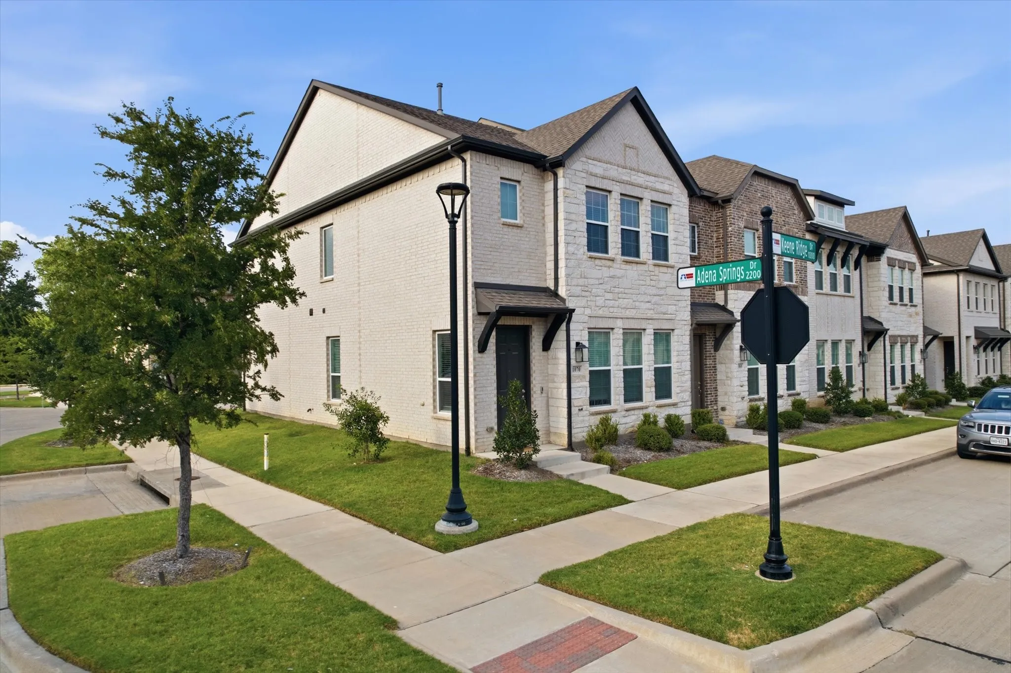 Townhouse For Sale in Collin County , 1070 Keene Ridge Drive, Allen, Texas 75013, 3 Bedroom, 3 Bathroom, 2 Garage spaces, 1,691 Sqft, built in 2023, Price $390,000, mls#21343389, Real Estate Agent in Allen, Homes For Sale in Collin county, Homes For Sale in Allen, Realtor in Allen Texas, Real Estate Brokerage Independent Realty Texas, Luminita Cordes Realtor