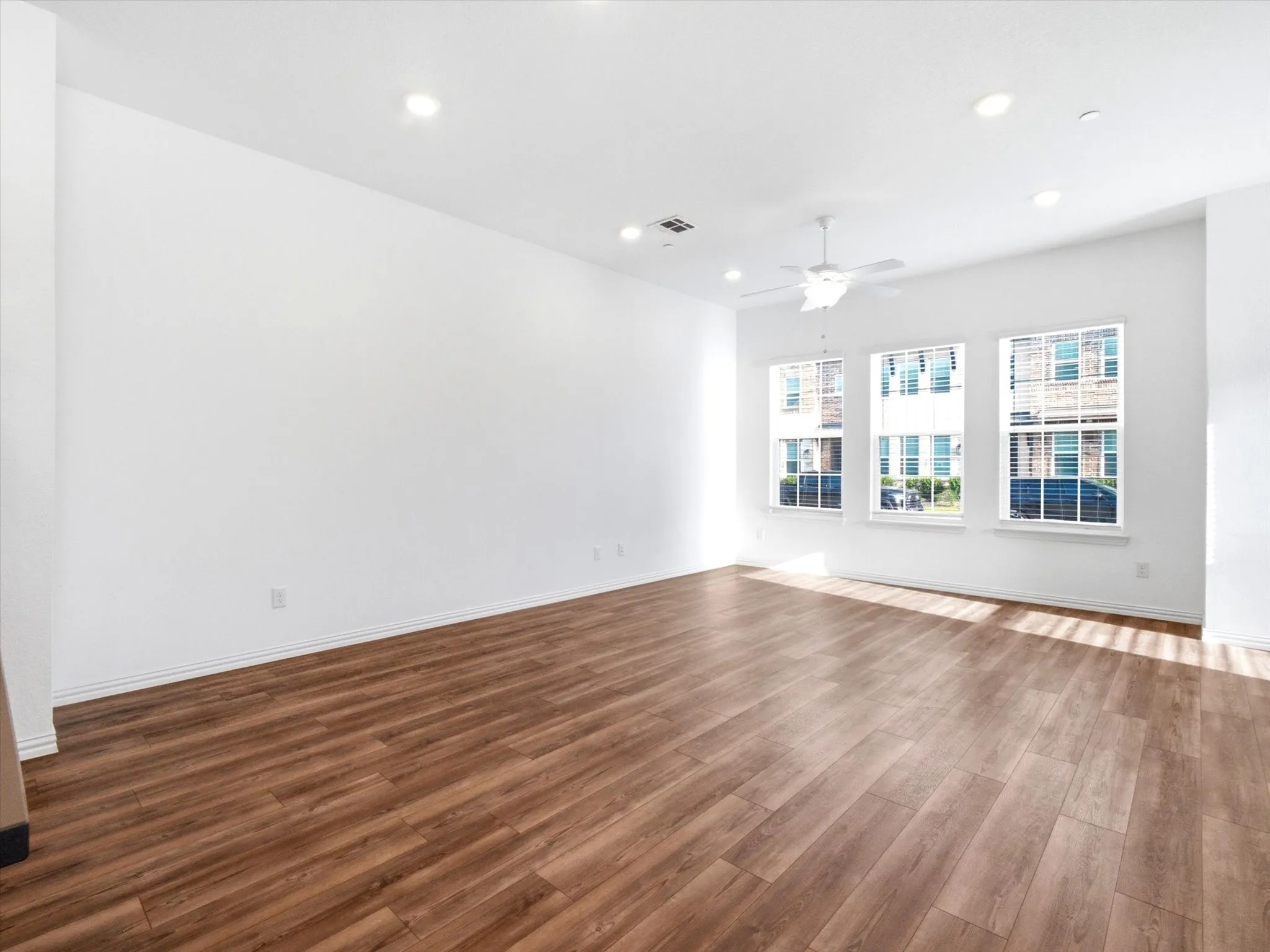 Townhouse For Sale in Collin County , 1070 Keene Ridge Drive, Allen, Texas 75013, 3 Bedroom, 3 Bathroom, 2 Garage spaces, 1,691 Sqft, built in 2023, Price $390,000, mls#21343389, Real Estate Agent in Allen, Homes For Sale in Collin county, Homes For Sale in Allen, Realtor in Allen Texas, Real Estate Brokerage Independent Realty Texas, Luminita Cordes Realtor