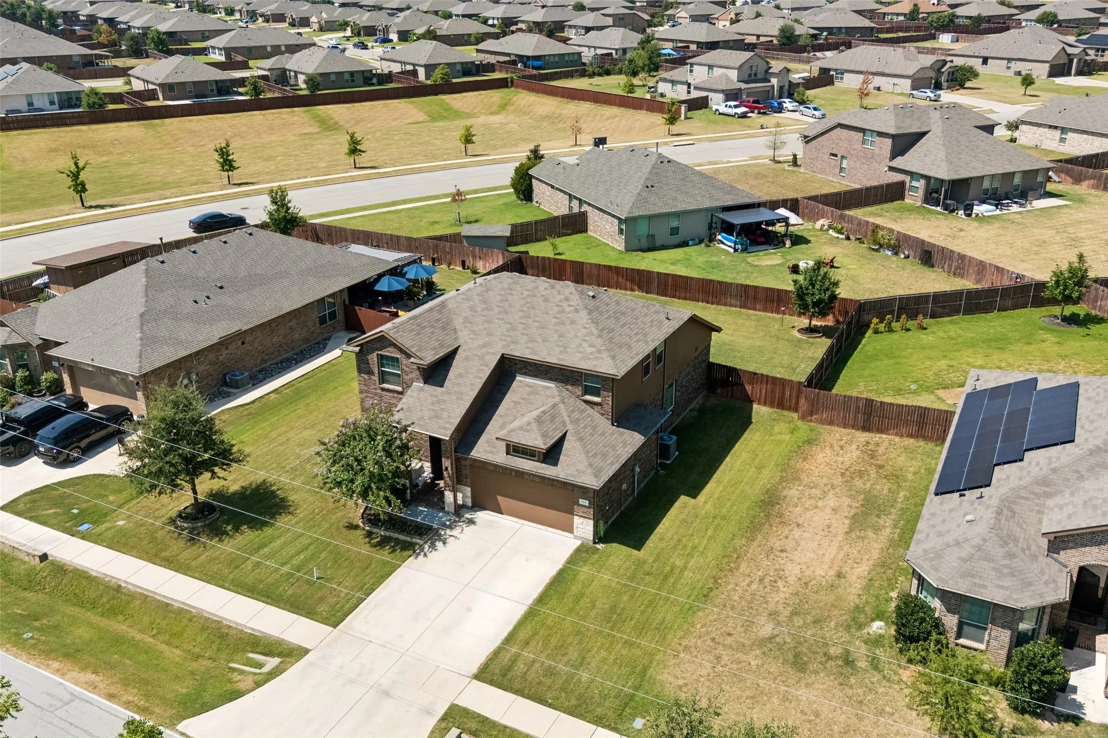Single Family Residence For Sale in Tarrant County , 523 Harbor Drive, Azle, Texas 76020, 4 Bedroom, 3 Bathroom, 2 Garage spaces, 2,507 Sqft, built in 2020, mls#21342551, Real Estate Agent in Azle, Homes For Sale in Tarrant county, Homes For Sale in Azle, Realtor in Azle Texas, Real Estate Brokerage Independent Realty Texas, Luminita Cordes Realtor