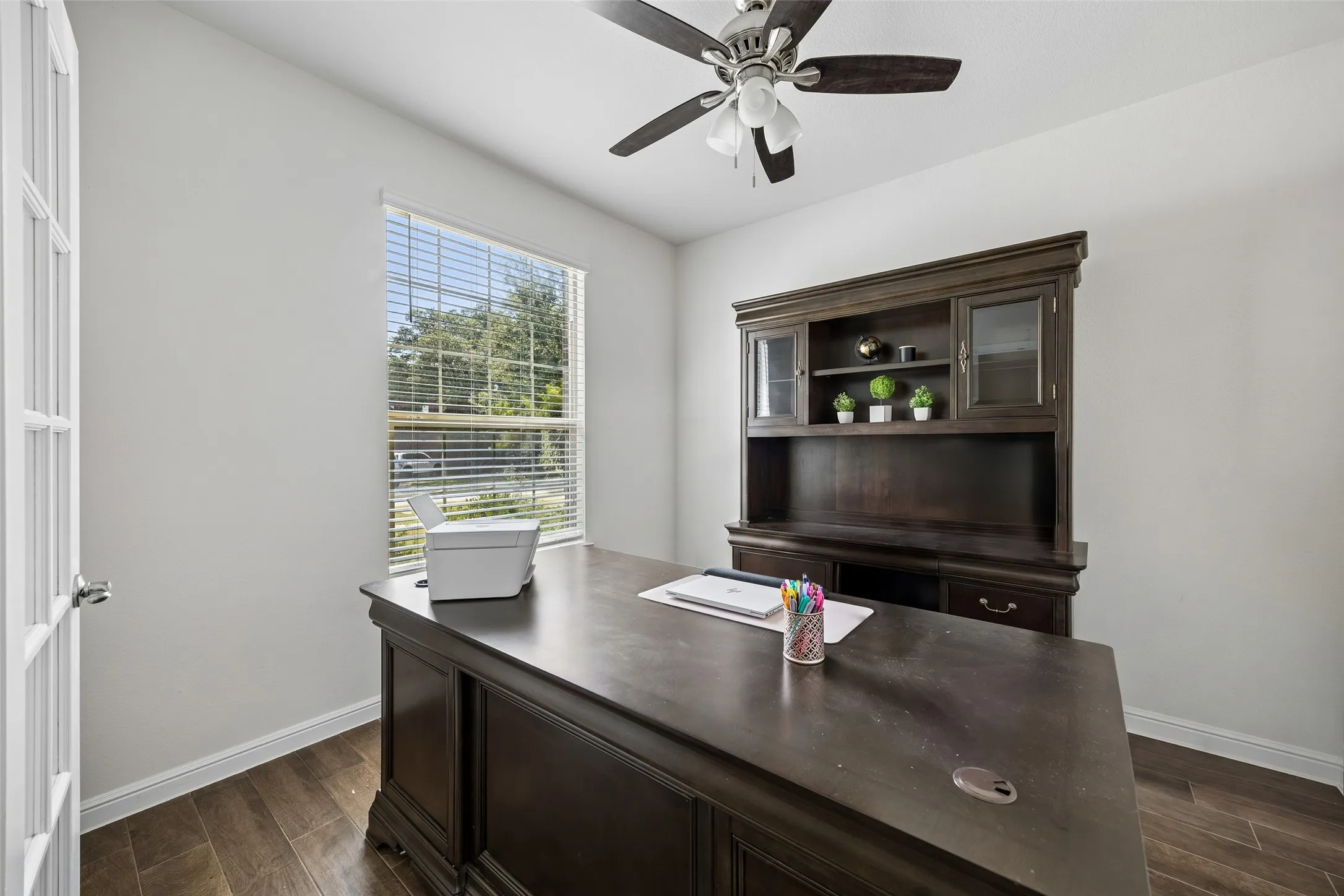 Single Family Residence For Sale in Tarrant County , 523 Harbor Drive, Azle, Texas 76020, 4 Bedroom, 3 Bathroom, 2 Garage spaces, 2,507 Sqft, built in 2020, mls#21342551, Real Estate Agent in Azle, Homes For Sale in Tarrant county, Homes For Sale in Azle, Realtor in Azle Texas, Real Estate Brokerage Independent Realty Texas, Luminita Cordes Realtor