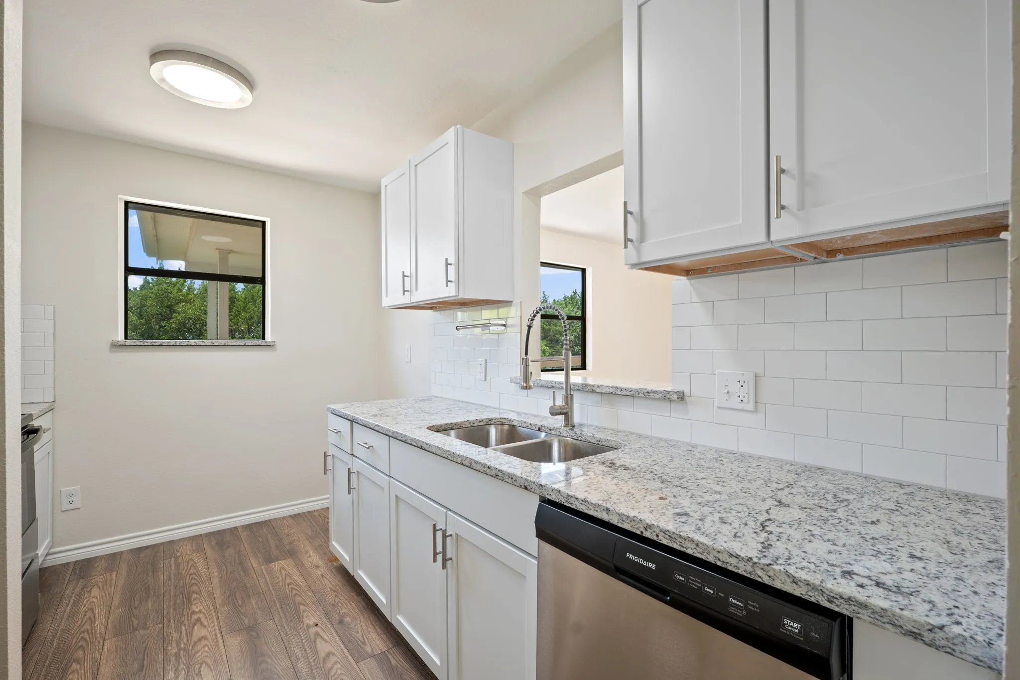 Single Family Residence For Sale in Kaufman County , 17235 Lake Ray Hubbard Drive, Forney, Texas 75126, 2 Bedroom, 1 Bathroom, Garage spaces, 1,056 Sqft, built in 1981, mls#21344049, Real Estate Agent in Forney, Homes For Sale in Kaufman county, Homes For Sale in Forney, Realtor in Forney Texas, Real Estate Brokerage Independent Realty Texas, Luminita Cordes Realtor