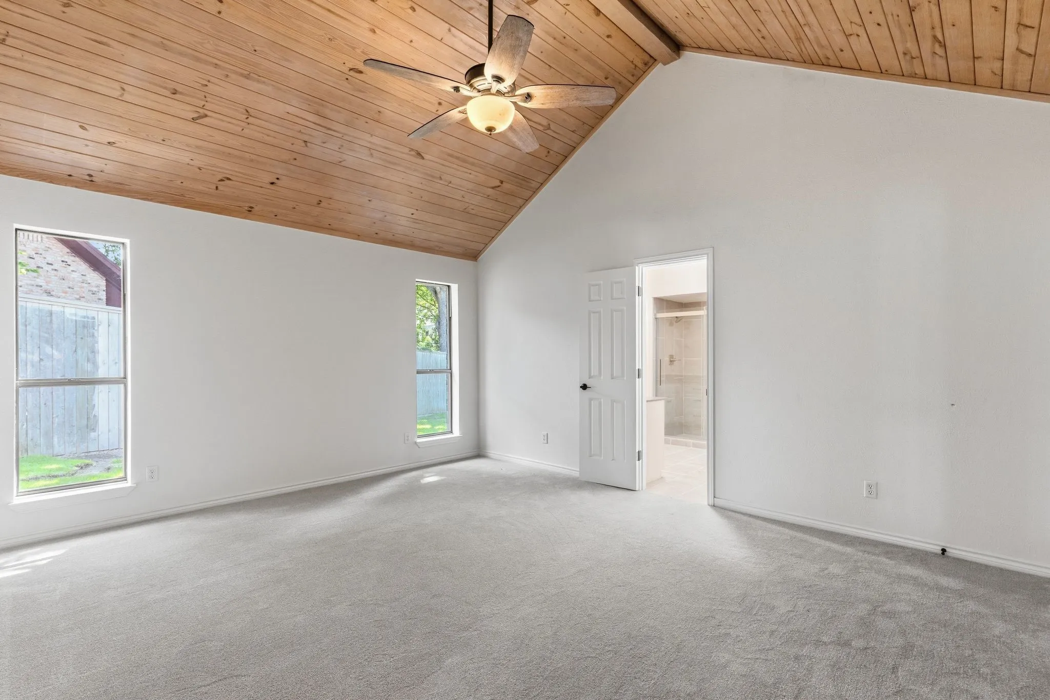 Single Family Residence For Sale in Hunt County , 5504 Glenlivet Place, Greenville, Texas 75402, 3 Bedroom, 2 Bathroom, 2 Garage spaces, 2,062 Sqft, built in 1988, mls#21344307, Real Estate Agent in Greenville, Homes For Sale in Hunt county, Homes For Sale in Greenville, Realtor in Greenville Texas, Real Estate Brokerage Independent Realty Texas, Luminita Cordes Realtor