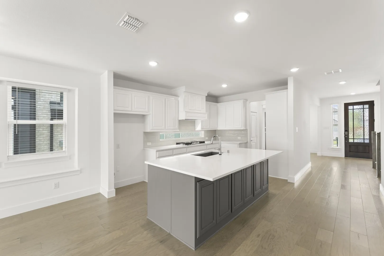 09. 8504 Cross Timber - Kitchen (2)