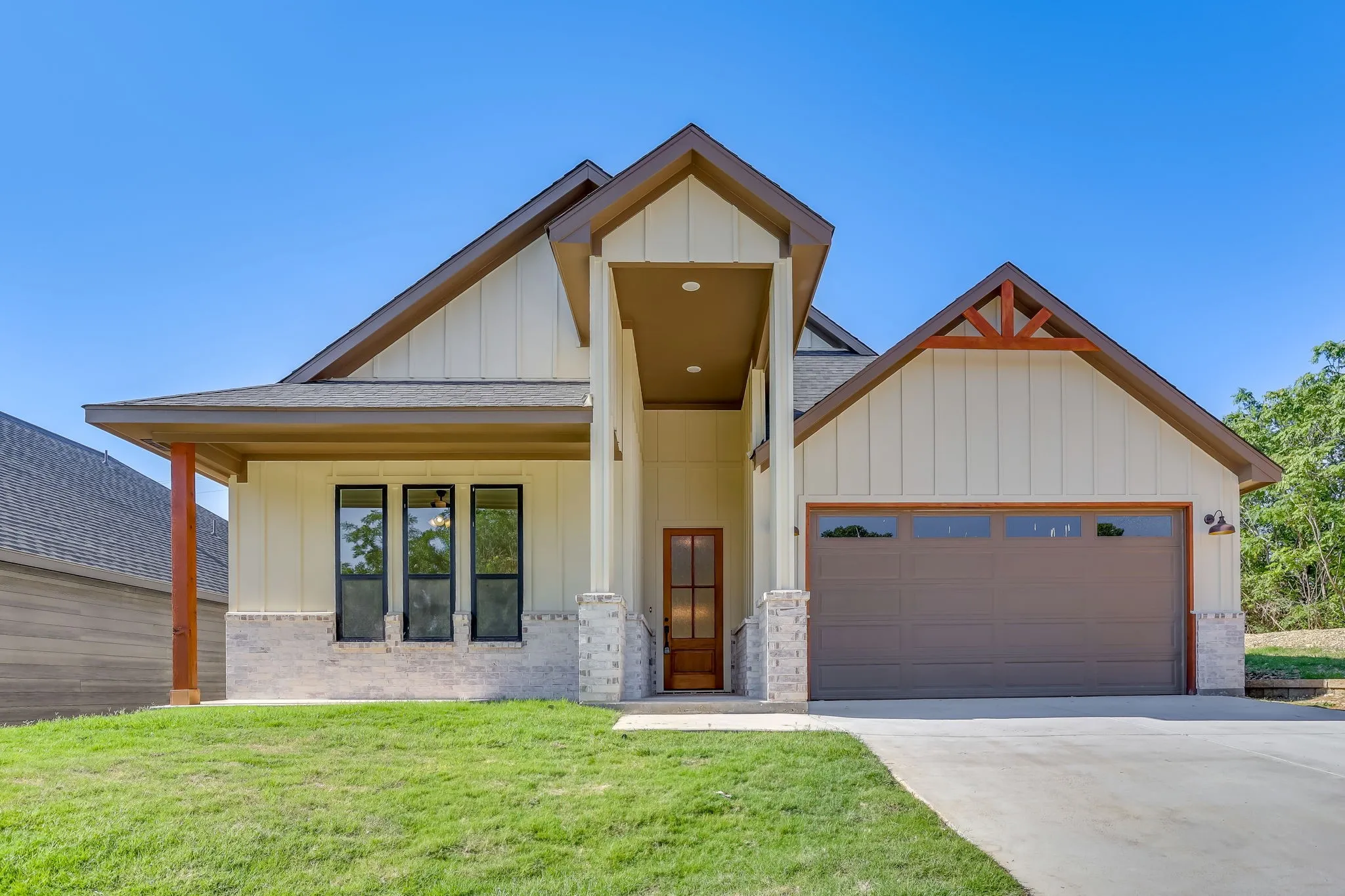 Single Family Residence For Sale in Tarrant County , 5229 Humbert Avenue, Fort Worth, Texas 76107, 4 Bedroom, 2 Bathroom, 2 Garage spaces, 1,826 Sqft, built in 2026, mls#21343279, Real Estate Agent in Fort Worth, Homes For Sale in Tarrant county, Homes For Sale in Fort Worth, Realtor in Fort Worth Texas, Real Estate Brokerage Independent Realty Texas, Luminita Cordes Realtor