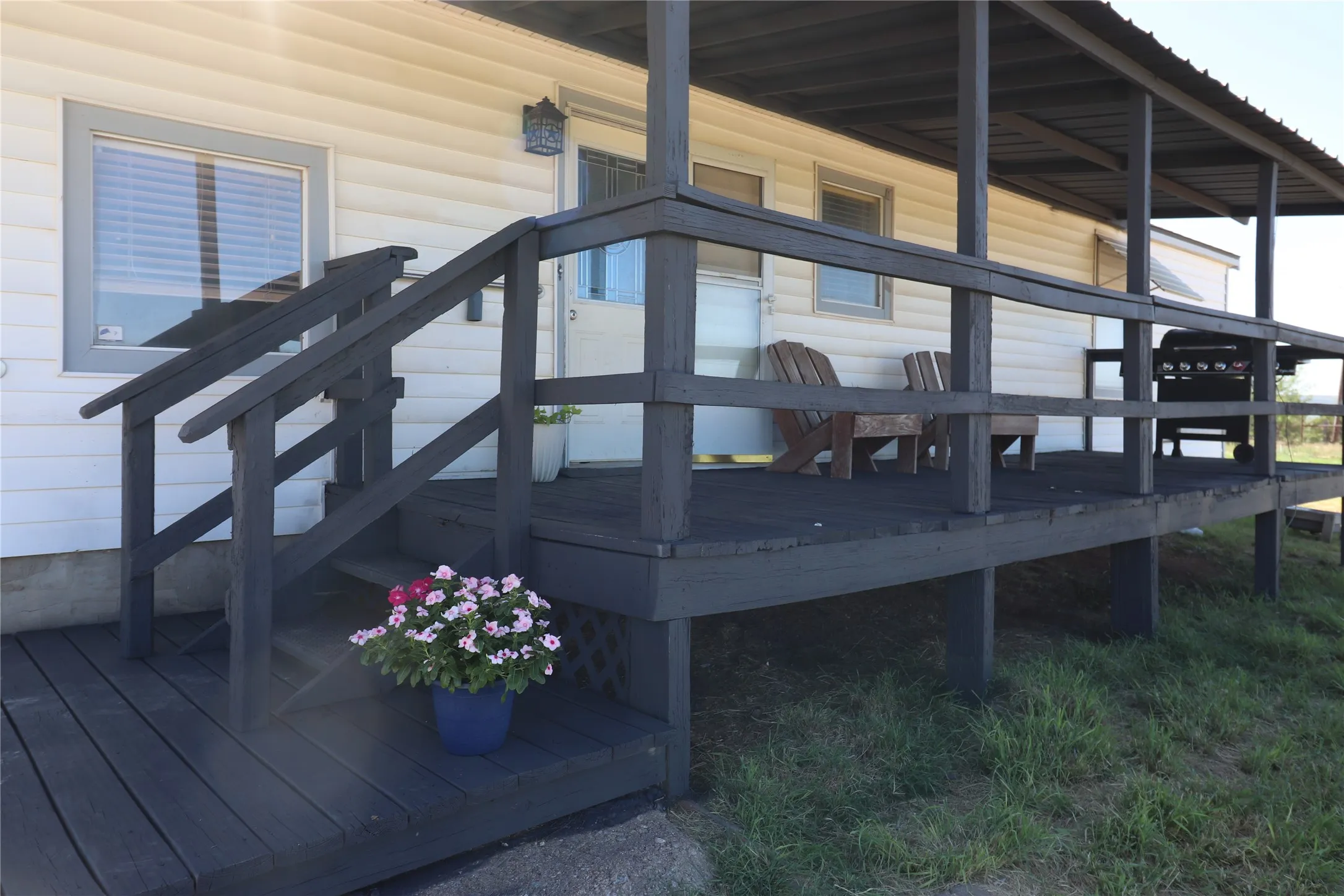 Single Family Residence For Sale in Taylor County , 901 Iberis Road S, Abilene, Texas 79606, 2 Bedroom, 1 Bathroom, 1 Garage spaces, 1,232 Sqft, built in 1945, mls#21340267, Real Estate Agent in Abilene, Homes For Sale in Taylor county, Homes For Sale in Abilene, Realtor in Abilene Texas, Real Estate Brokerage Independent Realty Texas, Luminita Cordes Realtor