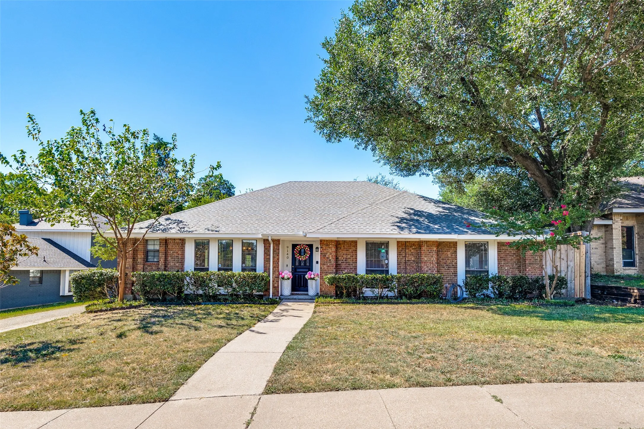 Single Family Residence For Sale in Dallas County , 9140 Sweetwater Drive, Dallas, Texas 75228, 3 Bedroom, 2 Bathroom, 2 Garage spaces, 2,058 Sqft, built in 1983, mls#21343196, Real Estate Agent in Dallas, Homes For Sale in Dallas county, Homes For Sale in Dallas, Realtor in Dallas Texas, Real Estate Brokerage Independent Realty Texas, Luminita Cordes Realtor
