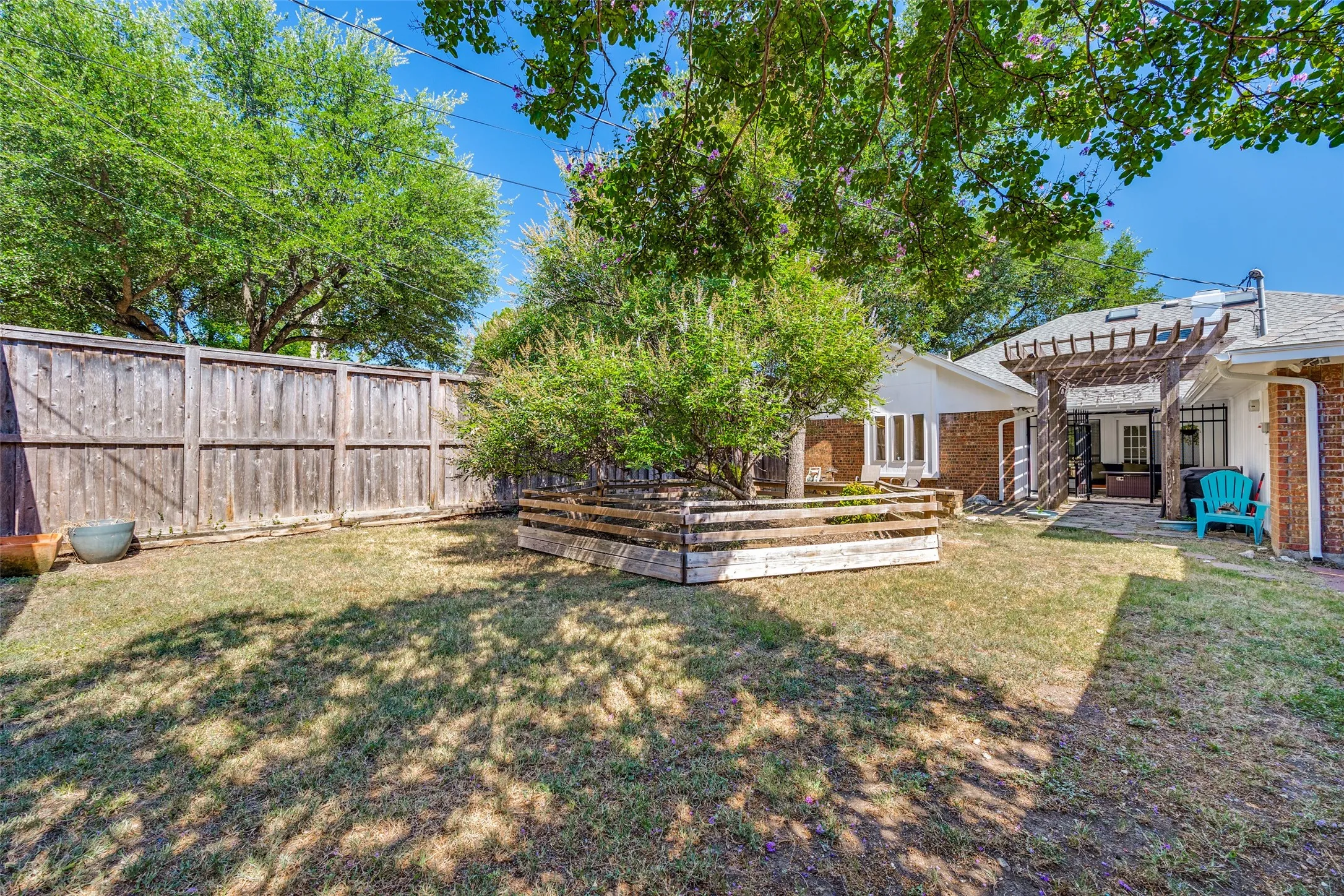 Single Family Residence For Sale in Dallas County , 9140 Sweetwater Drive, Dallas, Texas 75228, 3 Bedroom, 2 Bathroom, 2 Garage spaces, 2,058 Sqft, built in 1983, mls#21343196, Real Estate Agent in Dallas, Homes For Sale in Dallas county, Homes For Sale in Dallas, Realtor in Dallas Texas, Real Estate Brokerage Independent Realty Texas, Luminita Cordes Realtor