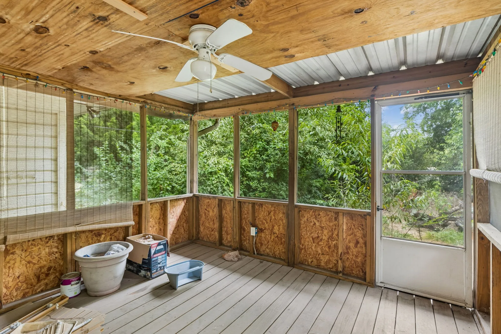 Single Family Residence For Sale in Tarrant County , 4330 Wabash Avenue, Fort Worth, Texas 76133, 3 Bedroom, 1 Bathroom, 1 Garage spaces, 812 Sqft, built in 1949, mls#21341617, Real Estate Agent in Fort Worth, Homes For Sale in Tarrant county, Homes For Sale in Fort Worth, Realtor in Fort Worth Texas, Real Estate Brokerage Independent Realty Texas, Luminita Cordes Realtor