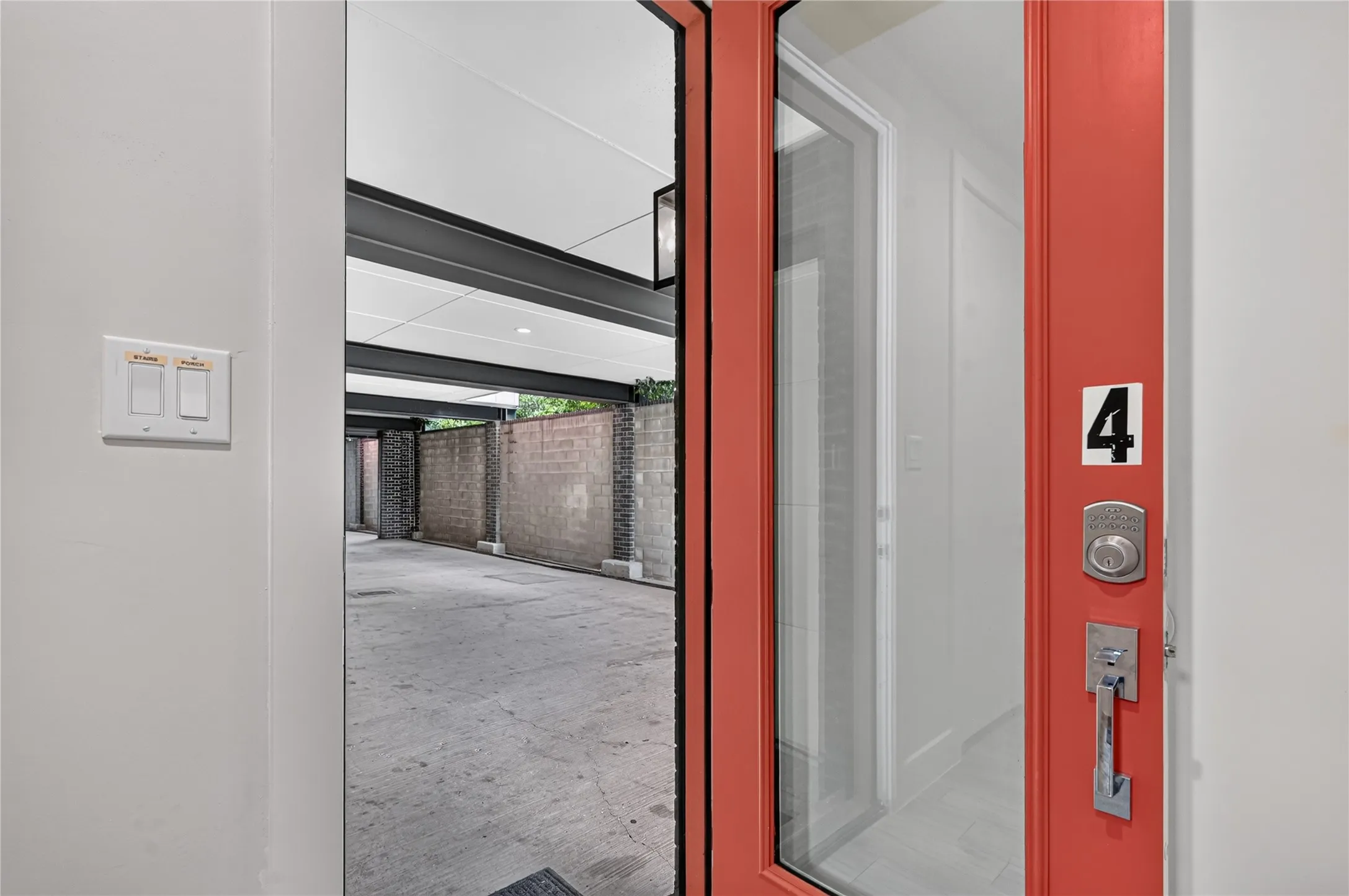 Townhouse For Rent in Dallas County , 410 Melba Street 4, Dallas, Texas 75208, 3 Bedrooms, 3 Bathrooms, 2 Garage spaces, 2,158 Sqft, built in 2018, Price $5,000, mls#21343714, Real Estate Agent in Dallas, Homes For Rent in Dallas county, Homes For Rent in Dallas, Realtor in Dallas Texas, Real Estate Brokerage Independent Realty Texas, Luminita Cordes Realtor
