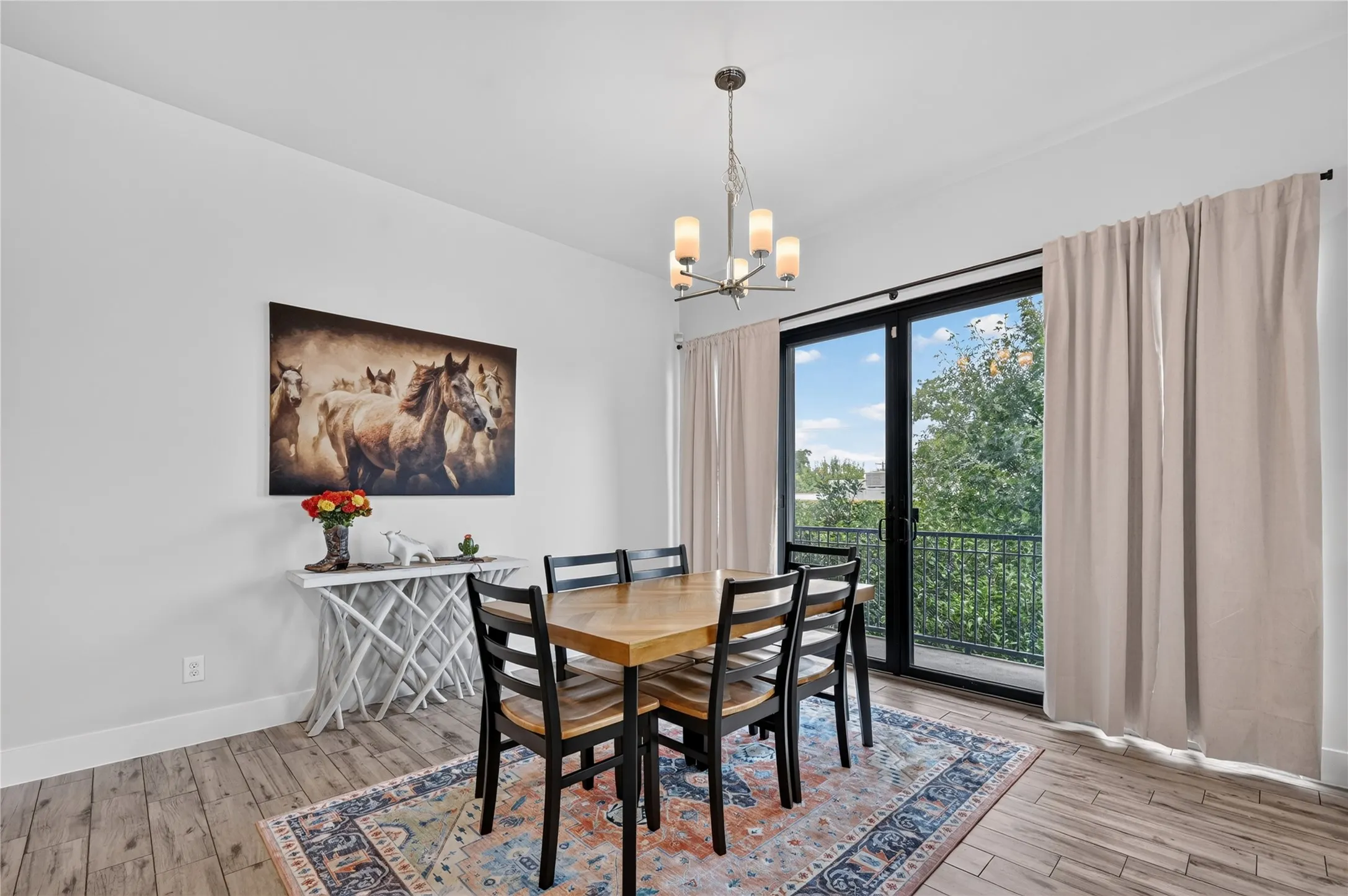 Townhouse For Rent in Dallas County , 410 Melba Street 4, Dallas, Texas 75208, 3 Bedrooms, 3 Bathrooms, 2 Garage spaces, 2,158 Sqft, built in 2018, Price $5,000, mls#21343714, Real Estate Agent in Dallas, Homes For Rent in Dallas county, Homes For Rent in Dallas, Realtor in Dallas Texas, Real Estate Brokerage Independent Realty Texas, Luminita Cordes Realtor