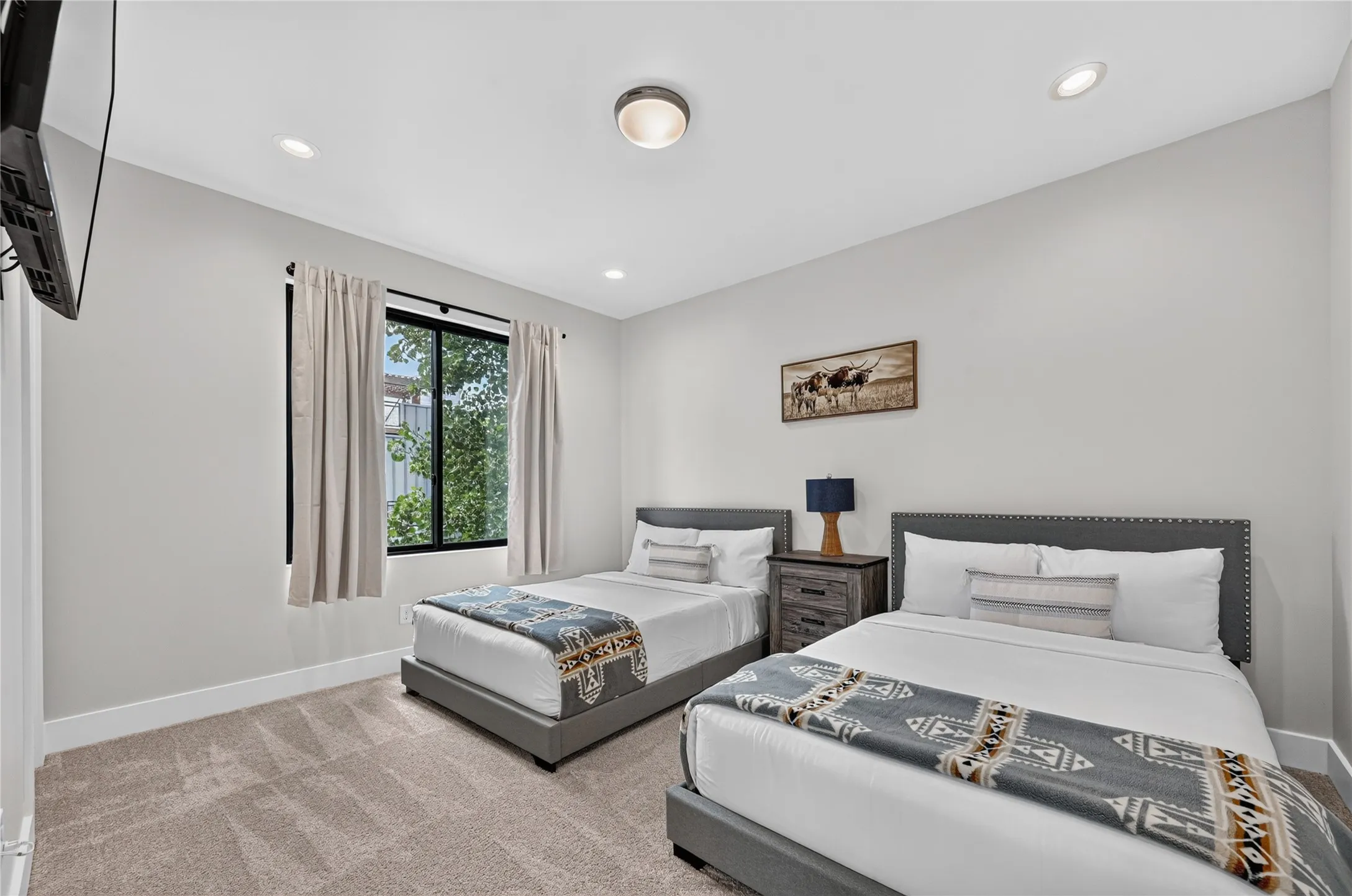 Townhouse For Rent in Dallas County , 410 Melba Street 4, Dallas, Texas 75208, 3 Bedrooms, 3 Bathrooms, 2 Garage spaces, 2,158 Sqft, built in 2018, Price $5,000, mls#21343714, Real Estate Agent in Dallas, Homes For Rent in Dallas county, Homes For Rent in Dallas, Realtor in Dallas Texas, Real Estate Brokerage Independent Realty Texas, Luminita Cordes Realtor