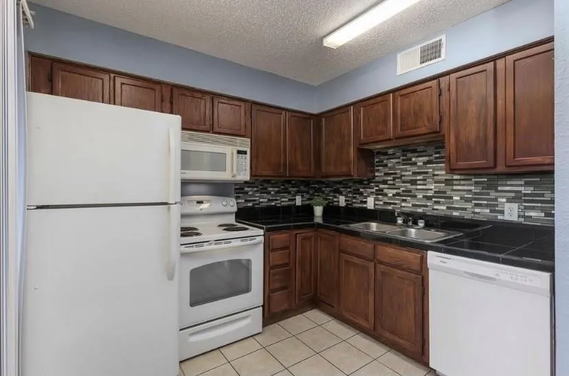 Condominium For Rent in Collin County , 4748 Old Bent Tree Lane 1505, Dallas, Texas 75287, 1 Bedroom, 1 Bathroom, Garage spaces, 527 Sqft, built in 1985, mls#21343079, Real Estate Agent in Dallas, Homes For Rent in Collin county, Homes For Rent in Dallas, Realtor in Dallas Texas, Real Estate Brokerage Independent Realty Texas, Luminita Cordes Realtor