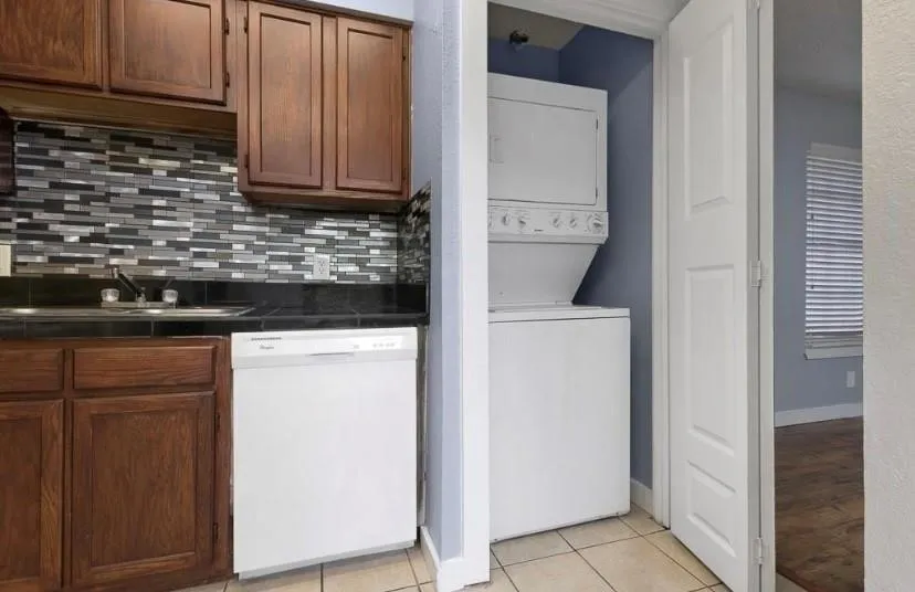 Condominium For Rent in Collin County , 4748 Old Bent Tree Lane 1505, Dallas, Texas 75287, 1 Bedroom, 1 Bathroom, Garage spaces, 527 Sqft, built in 1985, mls#21343079, Real Estate Agent in Dallas, Homes For Rent in Collin county, Homes For Rent in Dallas, Realtor in Dallas Texas, Real Estate Brokerage Independent Realty Texas, Luminita Cordes Realtor