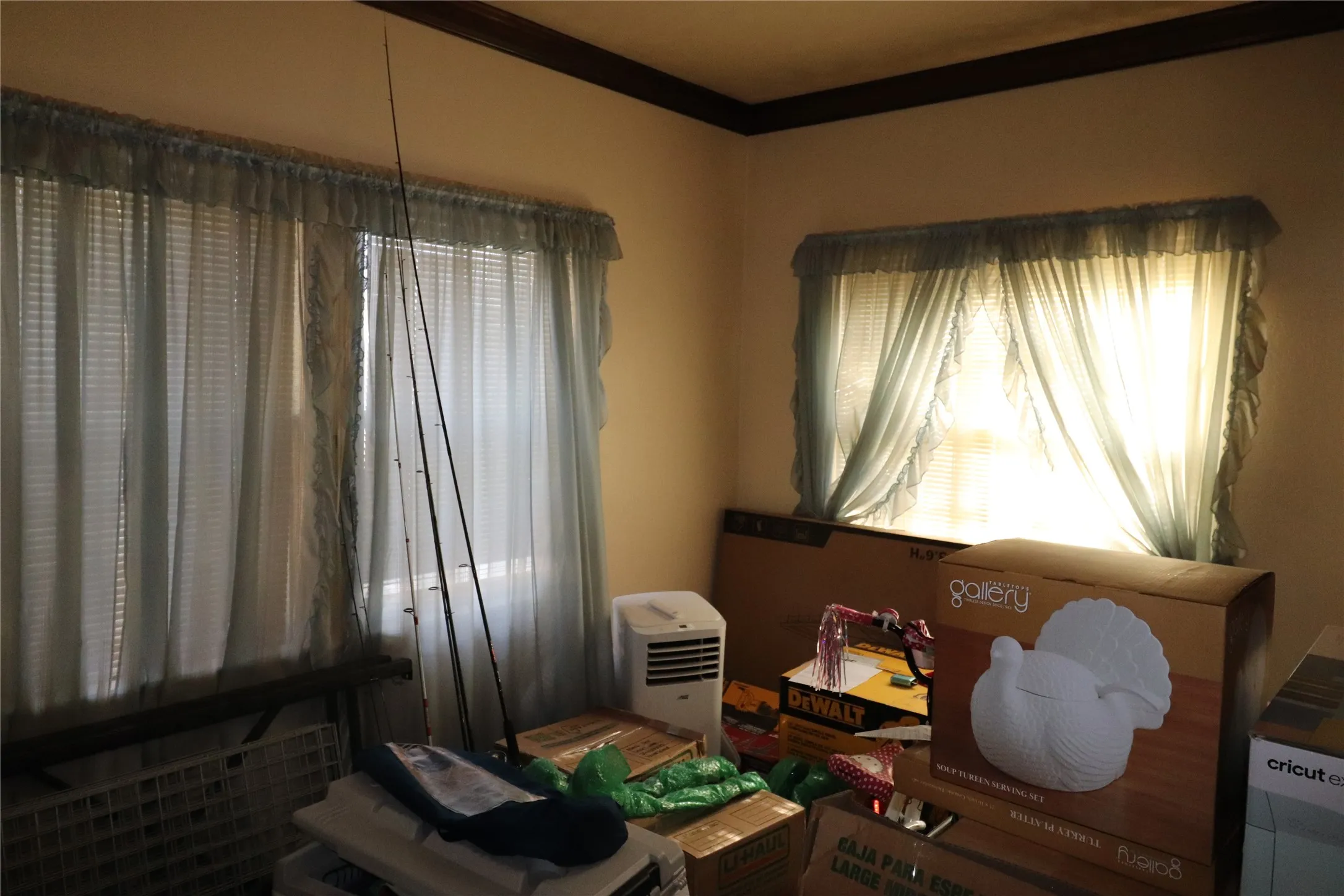 Single Family Residence For Sale in Jones County , 1402 Avenue K, Anson, Texas 79501, 3 Bedroom, 1 Bathroom, Garage spaces, 1,675 Sqft, built in 1940, mls#21342766, Real Estate Agent in Anson, Homes For Sale in Jones county, Homes For Sale in Anson, Realtor in Anson Texas, Real Estate Brokerage Independent Realty Texas, Luminita Cordes Realtor
