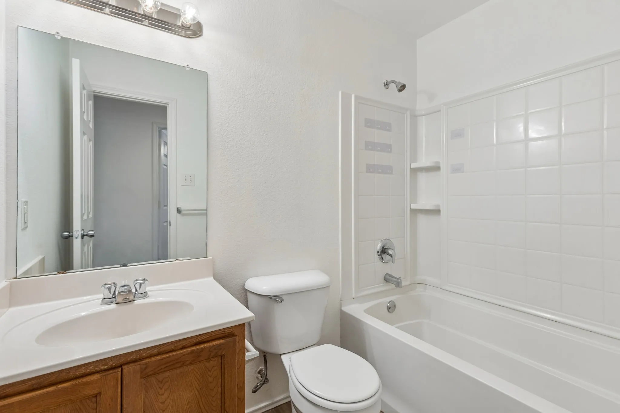Single Family Residence For Sale in Johnson County , 1336 Connie Street, Burleson, Texas 76028, 3 Bedroom, 2 Bathroom, 2 Garage spaces, 1,860 Sqft, built in 2006, mls#21335202, Real Estate Agent in Burleson, Homes For Sale in Johnson county, Homes For Sale in Burleson, Realtor in Burleson Texas, Real Estate Brokerage Independent Realty Texas, Luminita Cordes Realtor