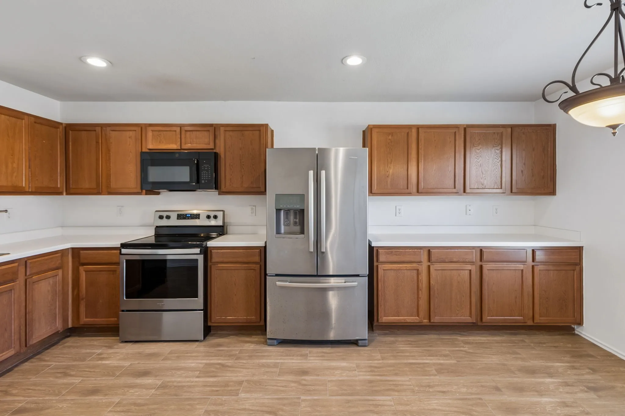 Single Family Residence For Sale in Johnson County , 1336 Connie Street, Burleson, Texas 76028, 3 Bedroom, 2 Bathroom, 2 Garage spaces, 1,860 Sqft, built in 2006, mls#21335202, Real Estate Agent in Burleson, Homes For Sale in Johnson county, Homes For Sale in Burleson, Realtor in Burleson Texas, Real Estate Brokerage Independent Realty Texas, Luminita Cordes Realtor