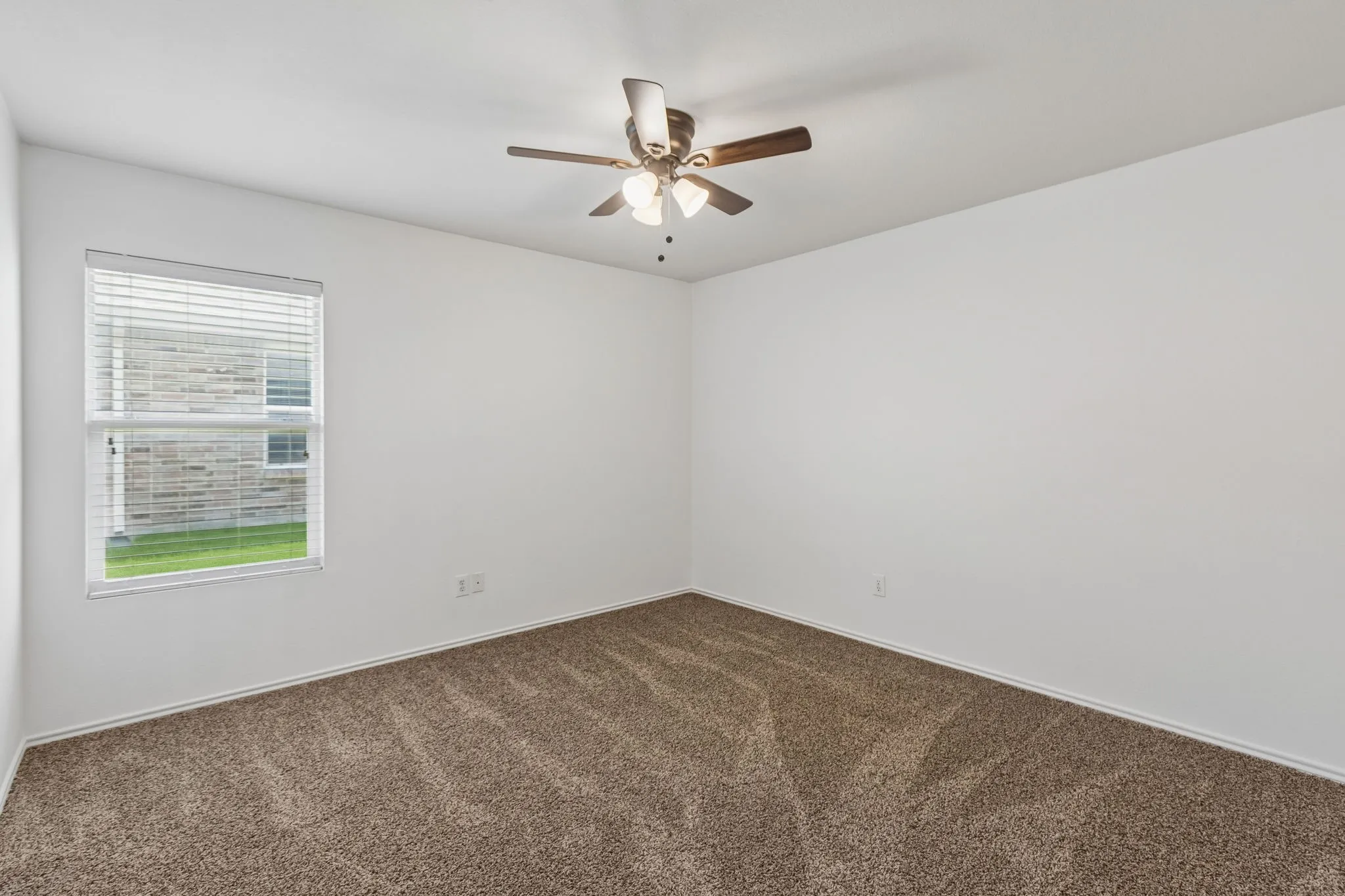 Single Family Residence For Sale in Johnson County , 1336 Connie Street, Burleson, Texas 76028, 3 Bedroom, 2 Bathroom, 2 Garage spaces, 1,860 Sqft, built in 2006, mls#21335202, Real Estate Agent in Burleson, Homes For Sale in Johnson county, Homes For Sale in Burleson, Realtor in Burleson Texas, Real Estate Brokerage Independent Realty Texas, Luminita Cordes Realtor