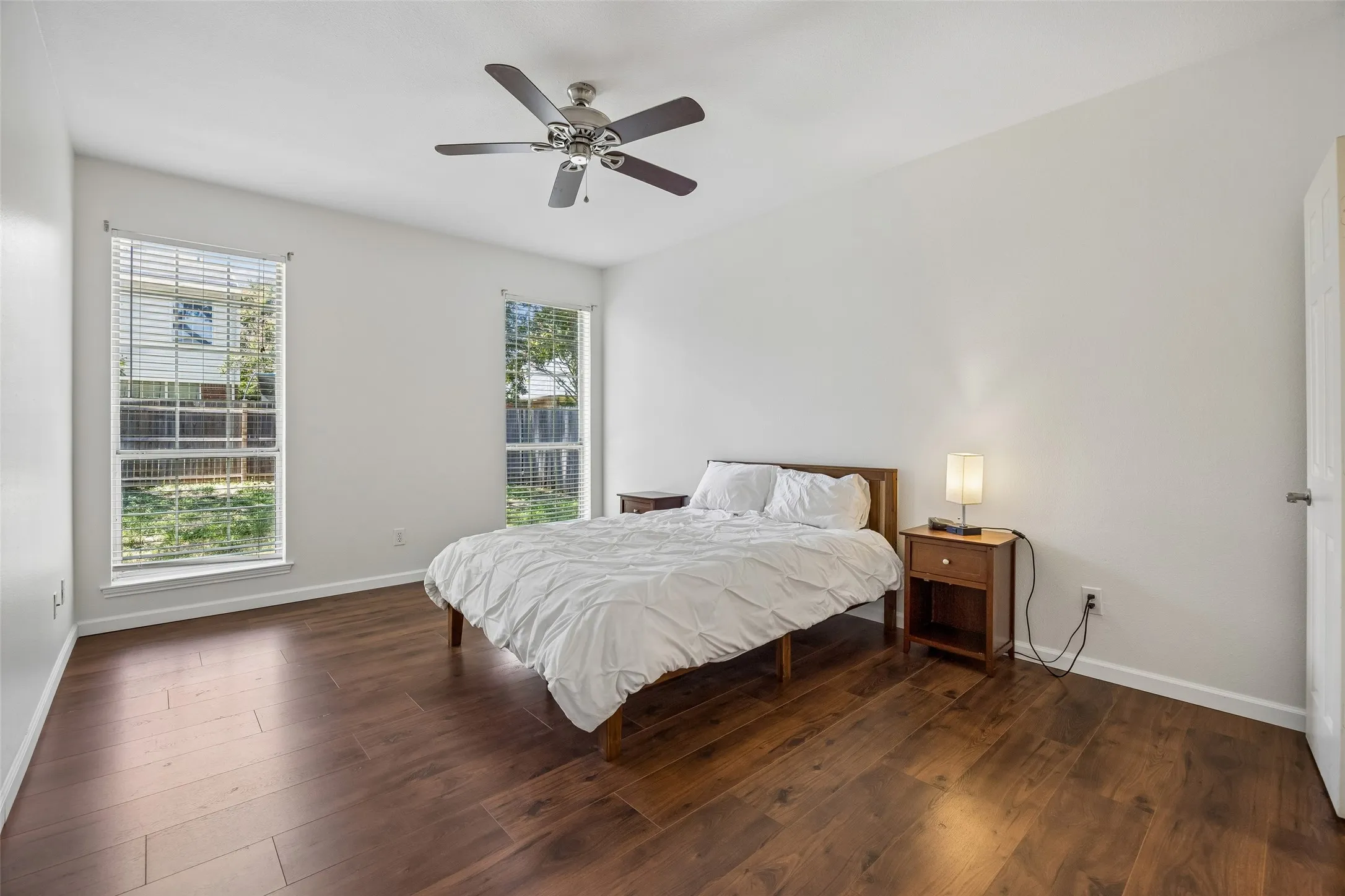 Single Family Residence For Sale in Tarrant County , 6717 Wooddale Drive, Watauga, Texas 76148, 3 Bedroom, 2 Bathroom, 2 Garage spaces, 1,817 Sqft, built in 1992, mls#21301999, Real Estate Agent in Watauga, Homes For Sale in Tarrant county, Homes For Sale in Watauga, Realtor in Watauga Texas, Real Estate Brokerage Independent Realty Texas, Luminita Cordes Realtor