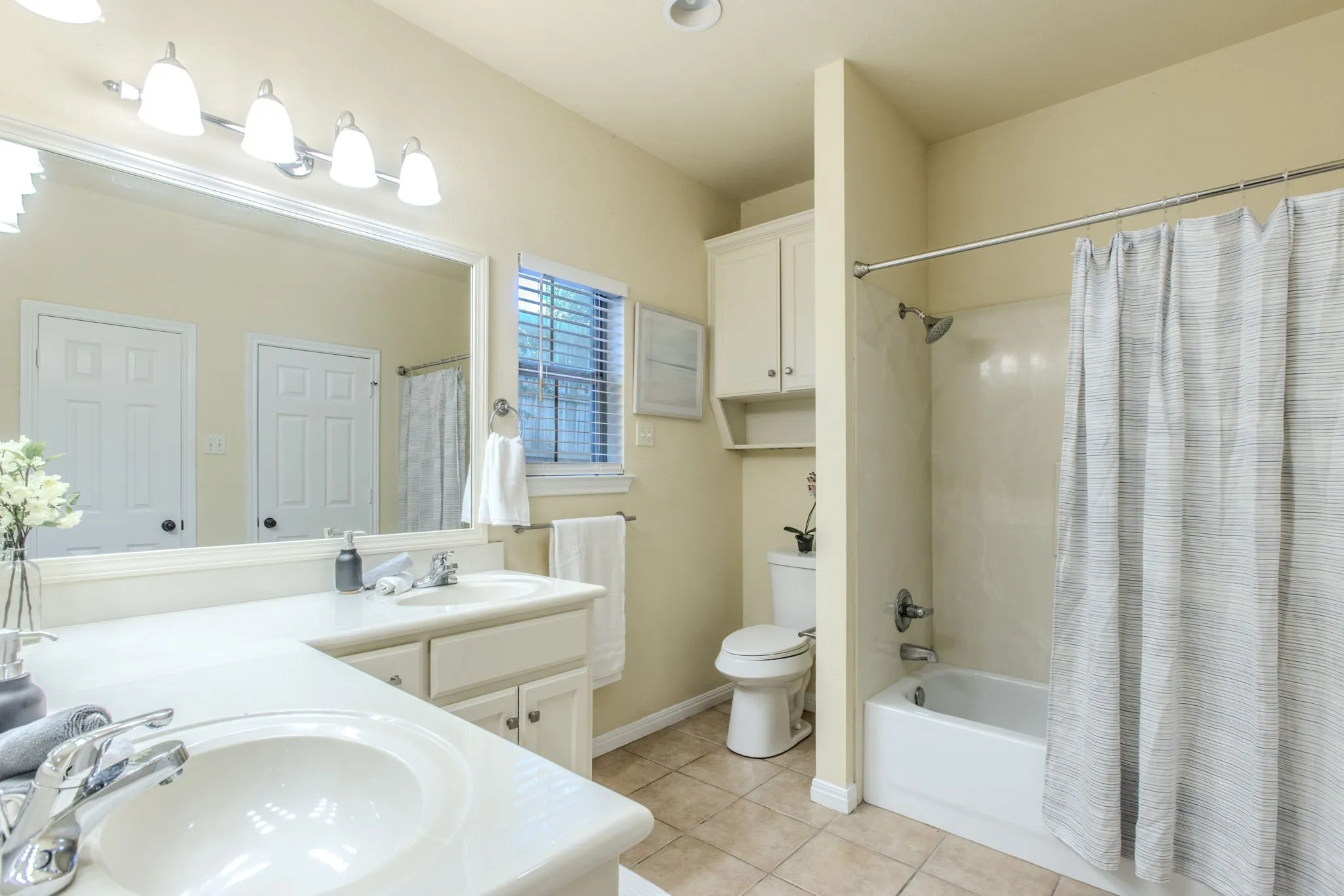 Single Family Residence For Sale in Mc Lennan County , 3060 Andalusian Lane, Robinson, Texas 76706, 3 Bedroom, 2 Bathroom, 2 Garage spaces, 1,429 Sqft, built in 2005, mls#21338633, Real Estate Agent in Robinson, Homes For Sale in Mc Lennan county, Homes For Sale in Robinson, Realtor in Robinson Texas, Real Estate Brokerage Independent Realty Texas, Luminita Cordes Realtor
