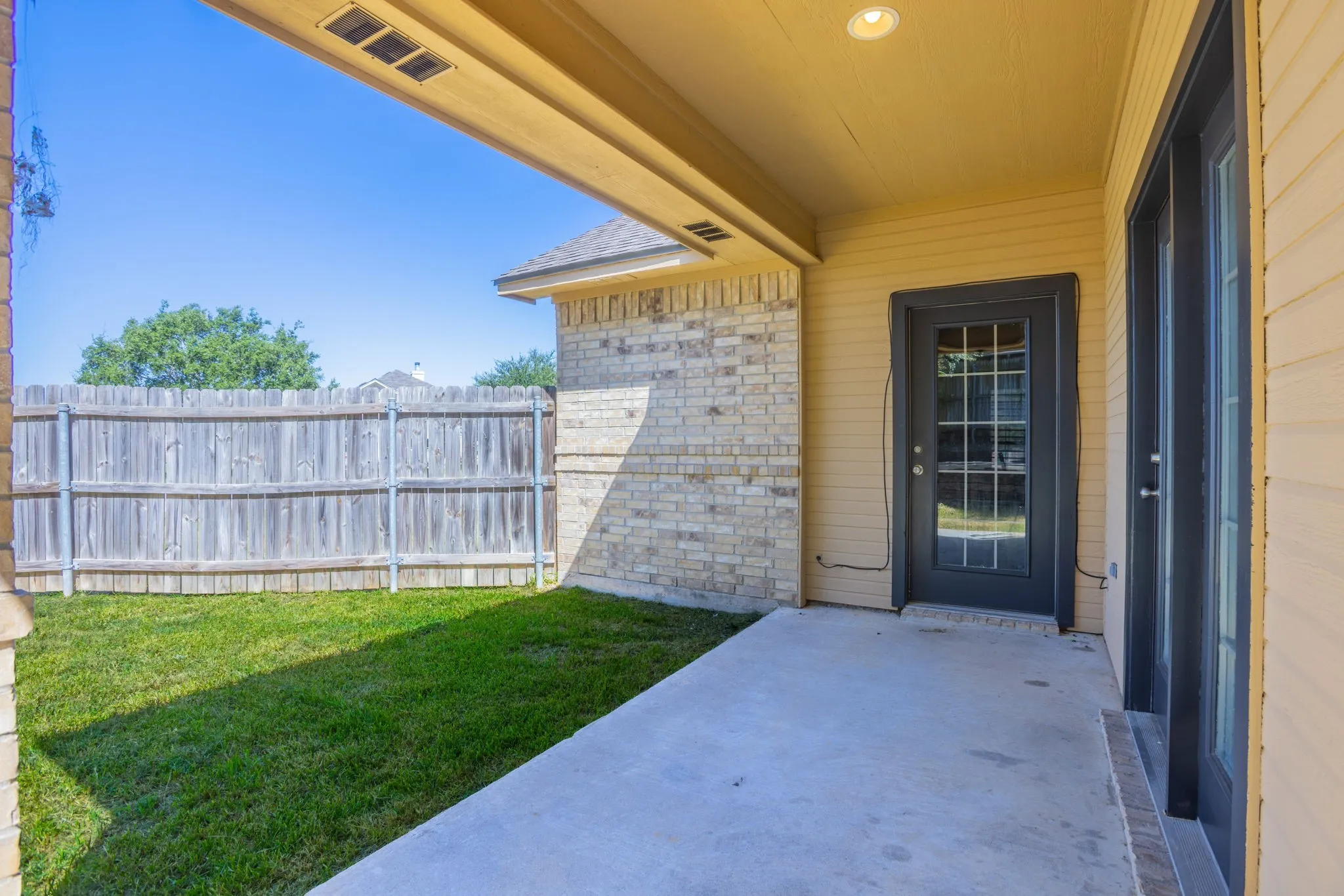Single Family Residence For Sale in Mc Lennan County , 3060 Andalusian Lane, Robinson, Texas 76706, 3 Bedroom, 2 Bathroom, 2 Garage spaces, 1,429 Sqft, built in 2005, mls#21338633, Real Estate Agent in Robinson, Homes For Sale in Mc Lennan county, Homes For Sale in Robinson, Realtor in Robinson Texas, Real Estate Brokerage Independent Realty Texas, Luminita Cordes Realtor
