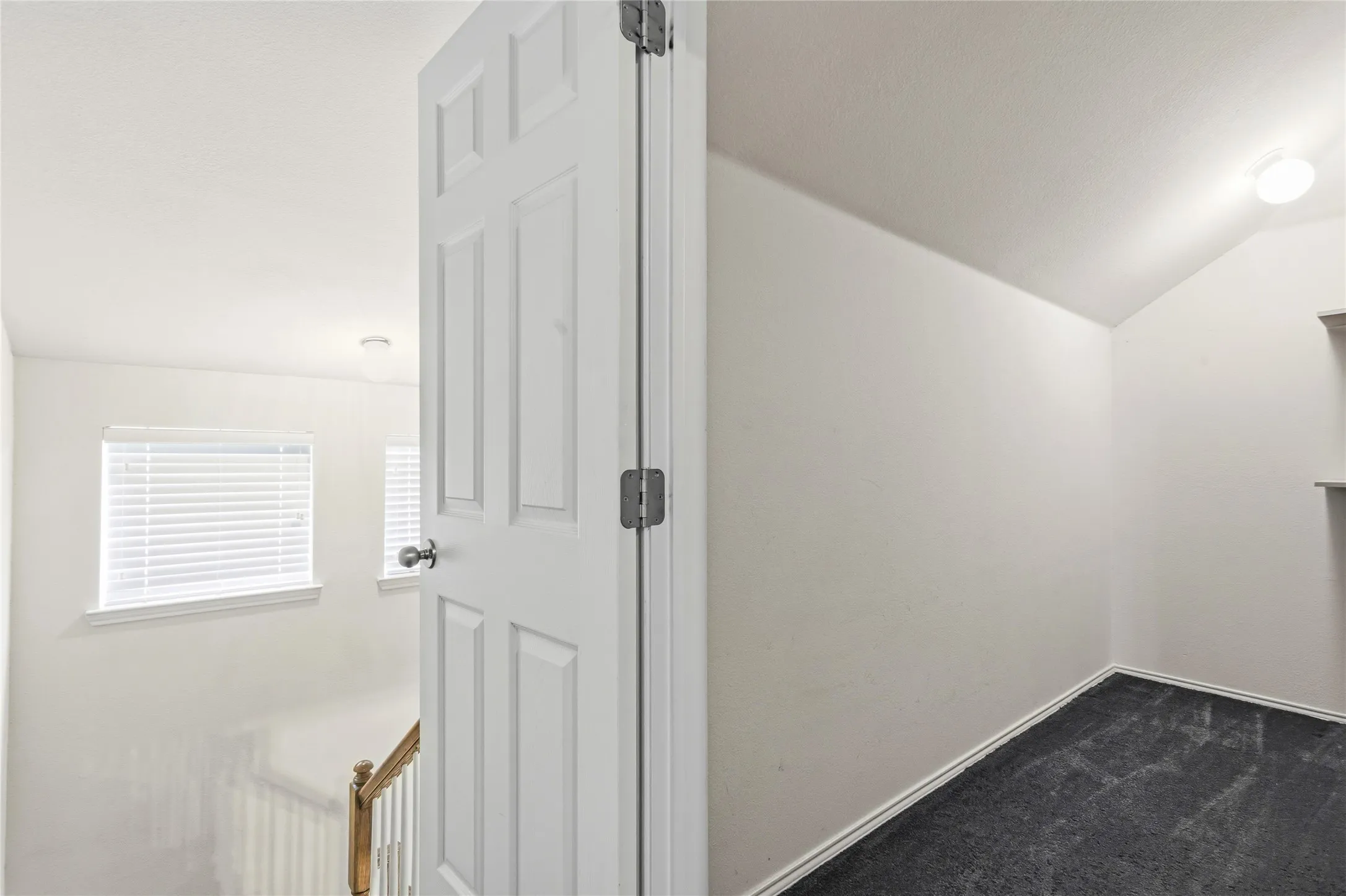 Single Family Residence For Sale in Dallas County , 1612 Lakeside Drive, Glenn Heights, Texas 75154, 4 Bedroom, 3 Bathroom, 3 Garage spaces, 2,492 Sqft, built in 2003, mls#21342483, Real Estate Agent in Glenn Heights, Homes For Sale in Dallas county, Homes For Sale in Glenn Heights, Realtor in Glenn Heights Texas, Real Estate Brokerage Independent Realty Texas, Luminita Cordes Realtor