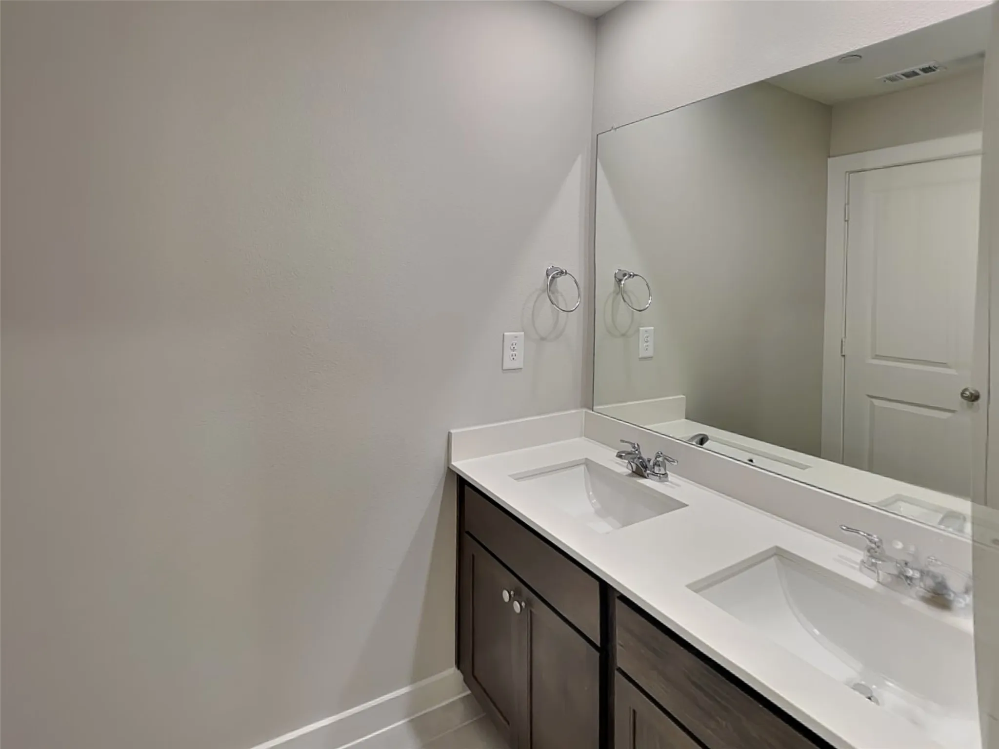 Single Family Residence For Rent in Tarrant County , 105 Rutland Court, Saginaw, Texas 76179, 3 Bedroom, 3 Bathroom, 2 Garage spaces, 1,667 Sqft, built in 2026, mls#21344344, Real Estate Agent in Saginaw, Homes For Rent in Tarrant county, Homes For Rent in Saginaw, Realtor in Saginaw Texas, Real Estate Brokerage Independent Realty Texas, Luminita Cordes Realtor
