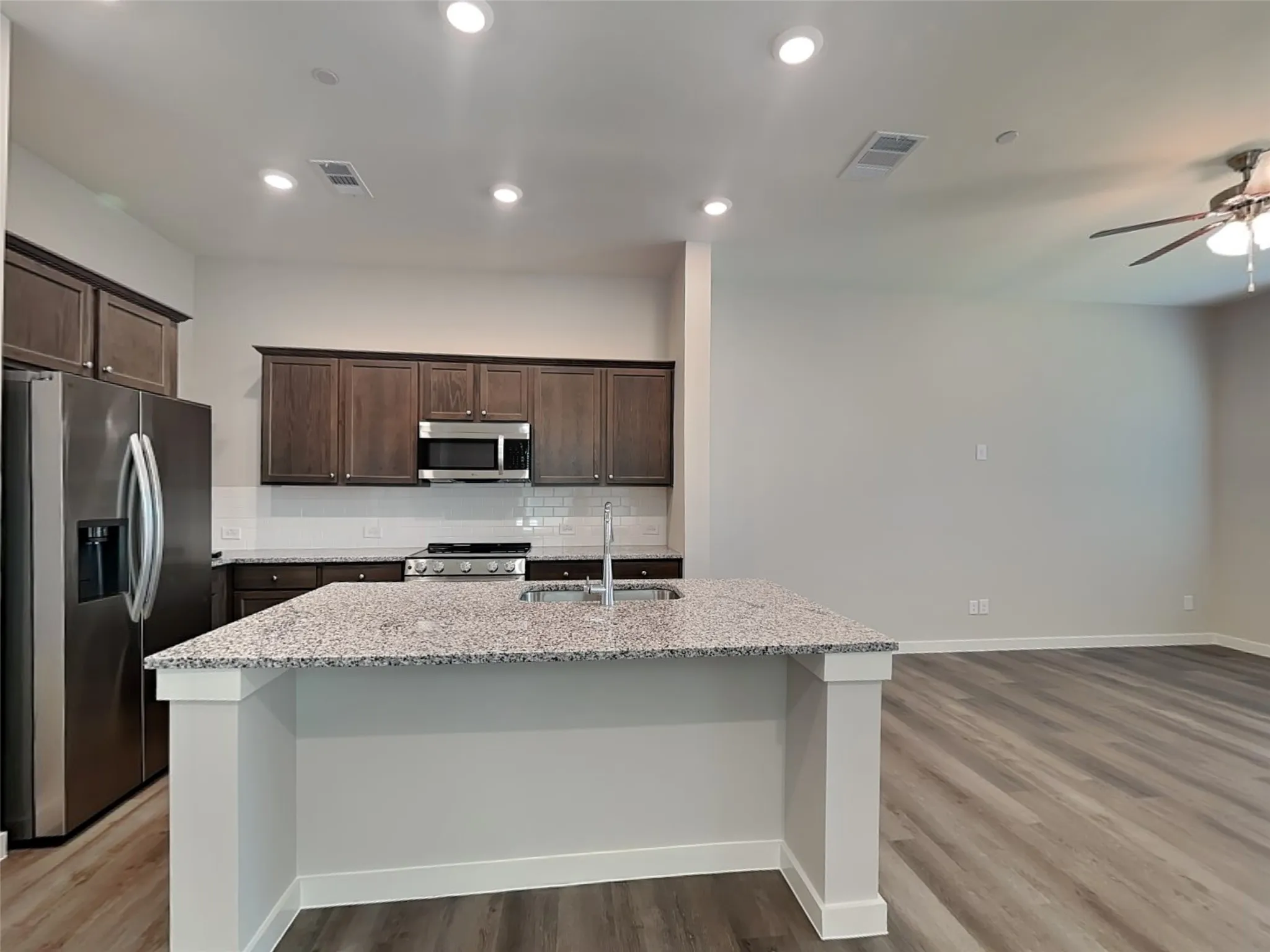 Single Family Residence For Rent in Tarrant County , 105 Rutland Court, Saginaw, Texas 76179, 3 Bedroom, 3 Bathroom, 2 Garage spaces, 1,667 Sqft, built in 2026, mls#21344344, Real Estate Agent in Saginaw, Homes For Rent in Tarrant county, Homes For Rent in Saginaw, Realtor in Saginaw Texas, Real Estate Brokerage Independent Realty Texas, Luminita Cordes Realtor
