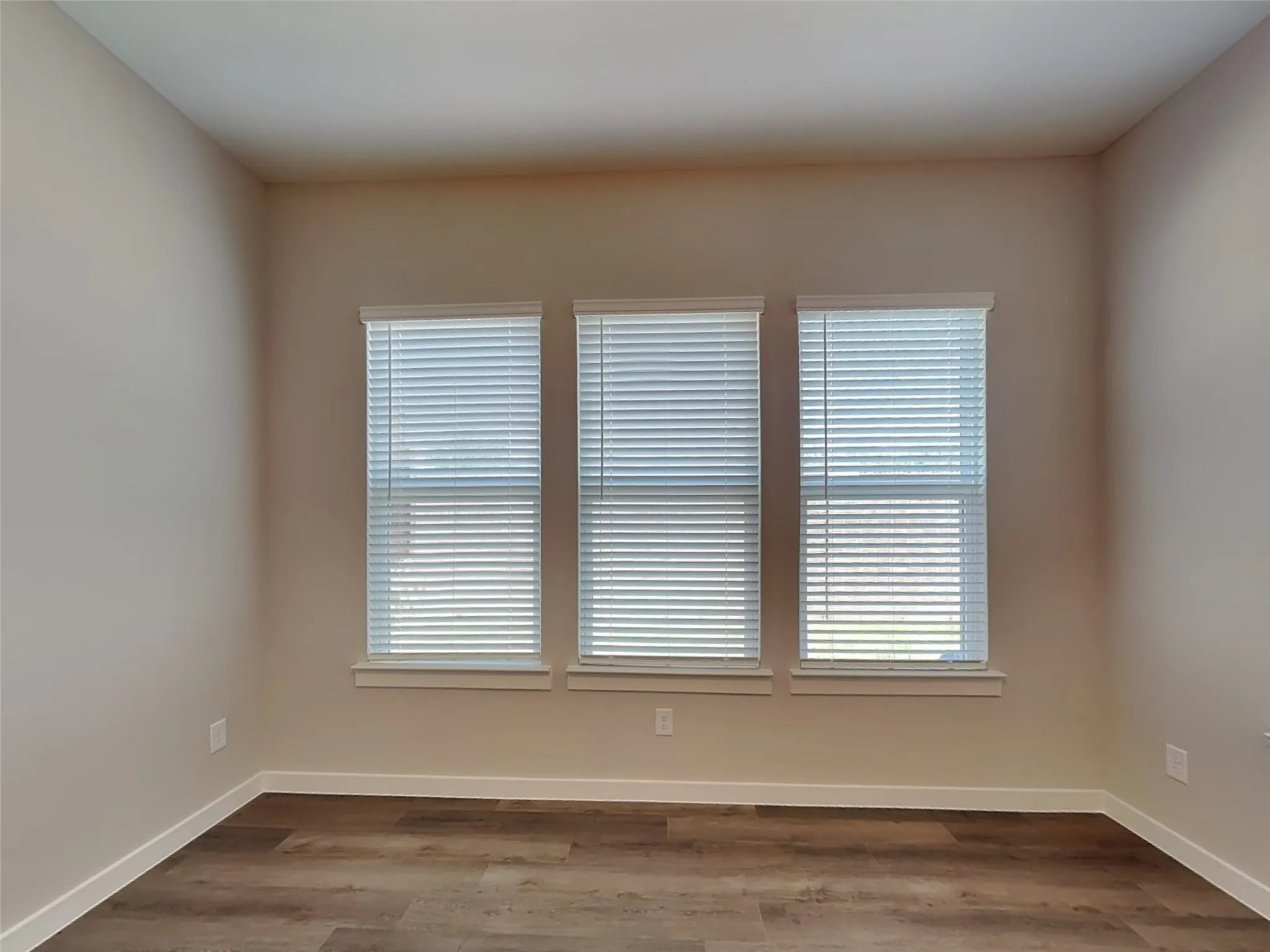 Single Family Residence For Rent in Tarrant County , 105 Rutland Court, Saginaw, Texas 76179, 3 Bedroom, 3 Bathroom, 2 Garage spaces, 1,667 Sqft, built in 2026, mls#21344344, Real Estate Agent in Saginaw, Homes For Rent in Tarrant county, Homes For Rent in Saginaw, Realtor in Saginaw Texas, Real Estate Brokerage Independent Realty Texas, Luminita Cordes Realtor