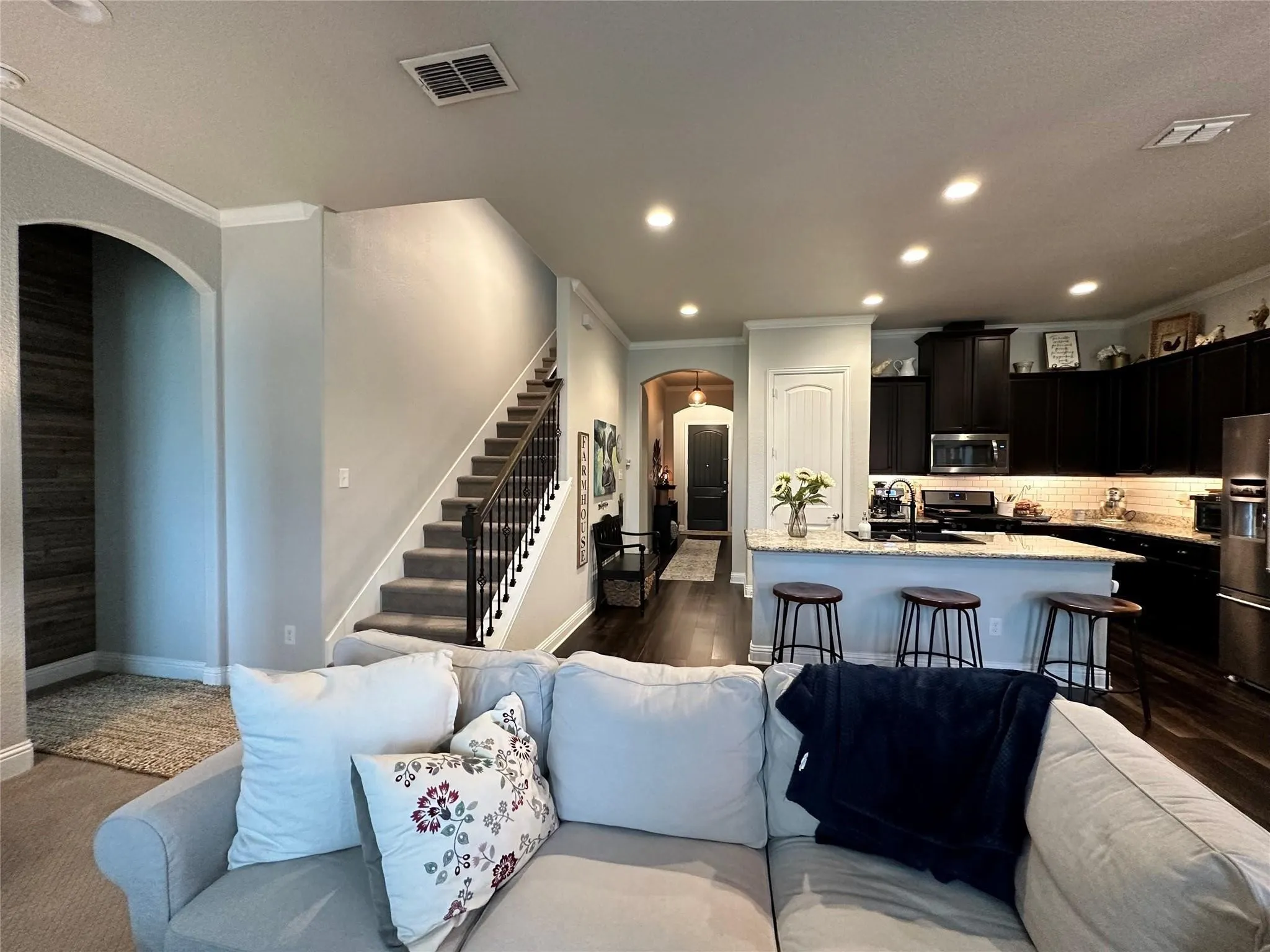 Single Family Residence For Rent in Denton County , 1609 Meadow Trail, Aubrey, Texas 76227, 4 Bedroom, 3 Bathroom, 2 Garage spaces, 2,735 Sqft, built in 2017, mls#21344346, Real Estate Agent in Aubrey, Homes For Rent in Denton county, Homes For Rent in Aubrey, Realtor in Aubrey Texas, Real Estate Brokerage Independent Realty Texas, Luminita Cordes Realtor
