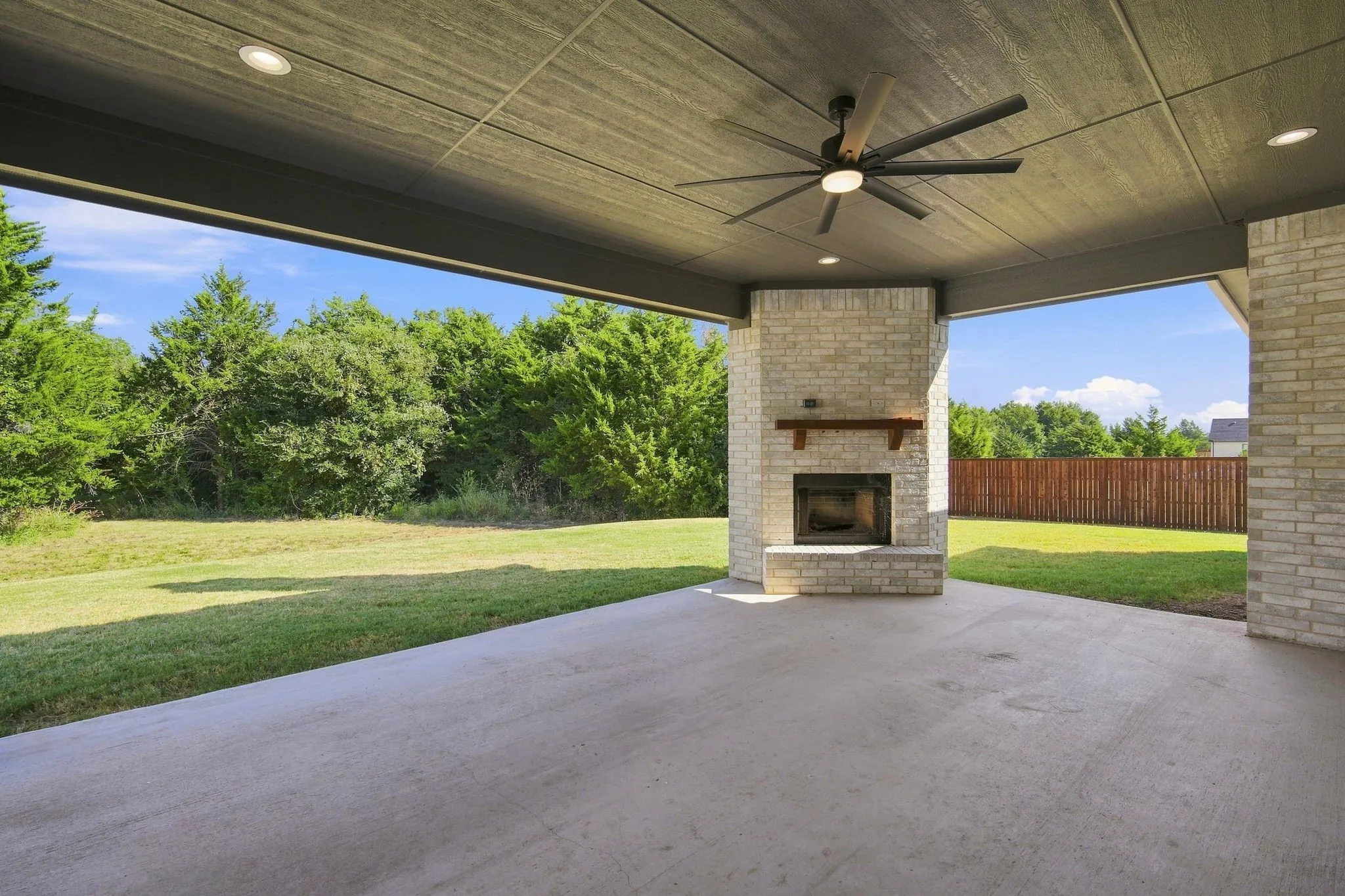 Single Family Residence For Sale in Ellis County , 4231 Spring Garden Road, Midlothian, Texas 76065, 4 Bedroom, 3 Bathroom, 3 Garage spaces, 3,199 Sqft, built in 2024, mls#21343631, Real Estate Agent in Midlothian, Homes For Sale in Ellis county, Homes For Sale in Midlothian, Realtor in Midlothian Texas, Real Estate Brokerage Independent Realty Texas, Luminita Cordes Realtor