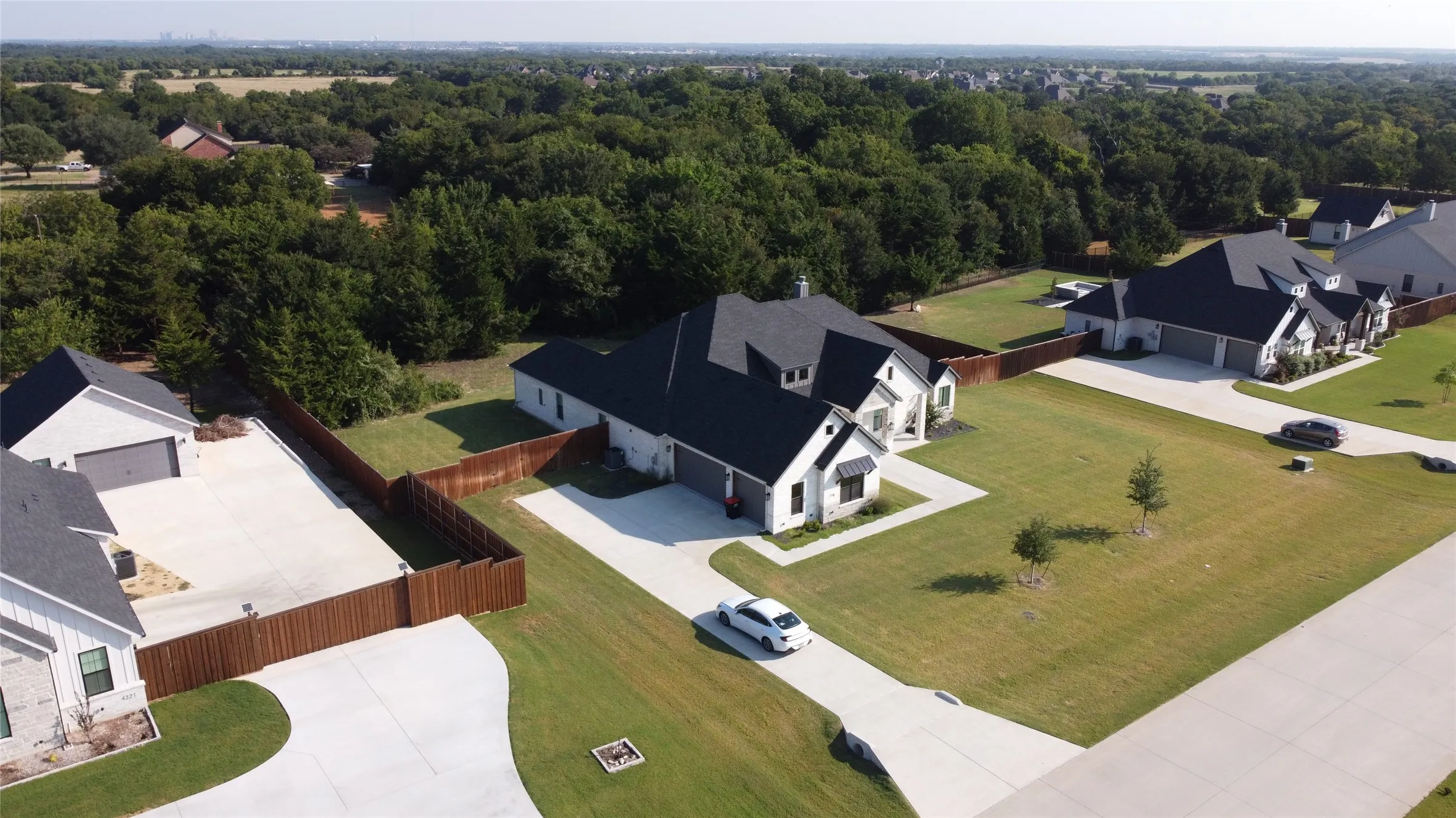 Single Family Residence For Sale in Ellis County , 4231 Spring Garden Road, Midlothian, Texas 76065, 4 Bedroom, 3 Bathroom, 3 Garage spaces, 3,199 Sqft, built in 2024, mls#21343631, Real Estate Agent in Midlothian, Homes For Sale in Ellis county, Homes For Sale in Midlothian, Realtor in Midlothian Texas, Real Estate Brokerage Independent Realty Texas, Luminita Cordes Realtor
