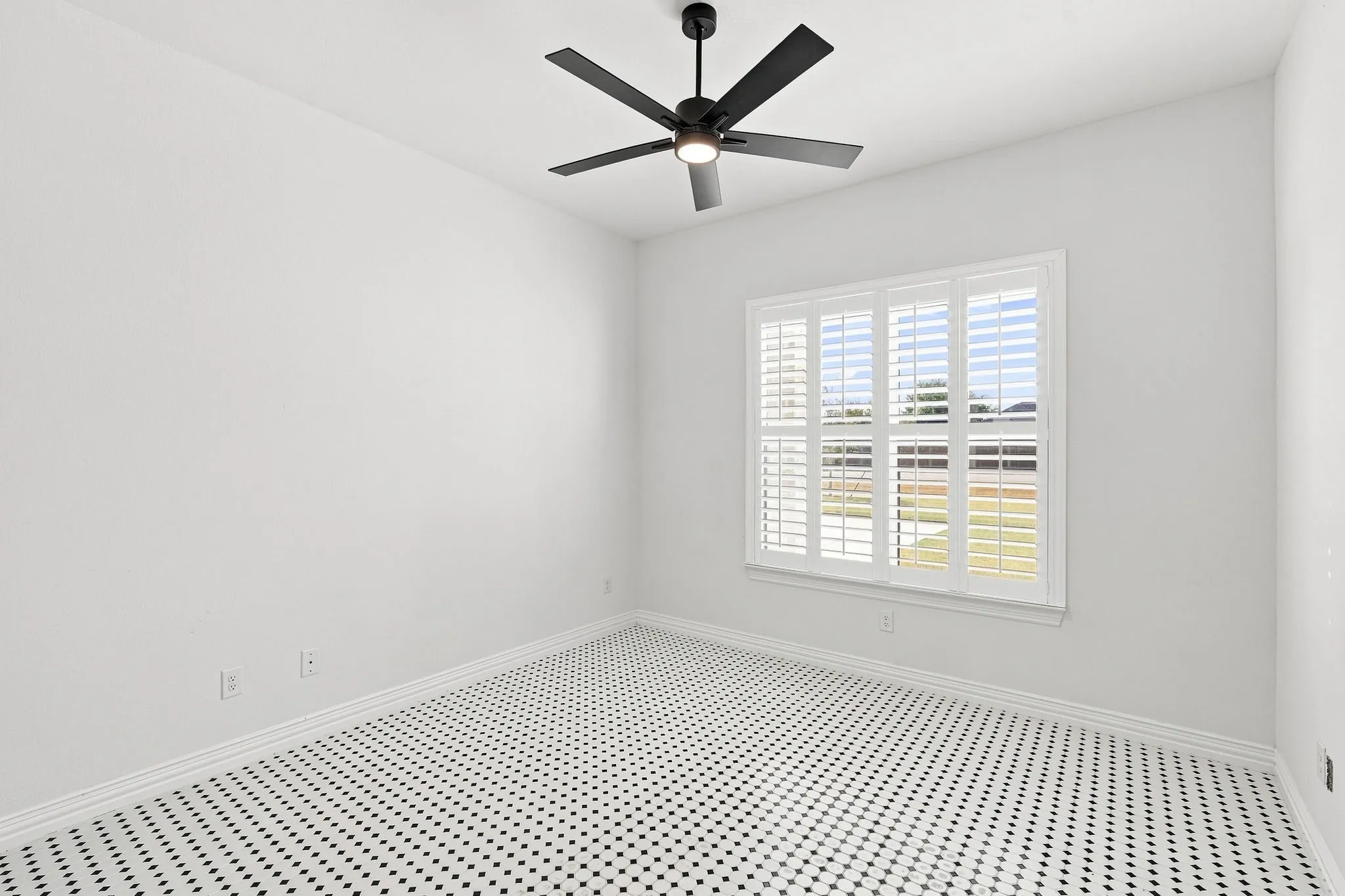 Single Family Residence For Sale in Ellis County , 4231 Spring Garden Road, Midlothian, Texas 76065, 4 Bedroom, 3 Bathroom, 3 Garage spaces, 3,199 Sqft, built in 2024, mls#21343631, Real Estate Agent in Midlothian, Homes For Sale in Ellis county, Homes For Sale in Midlothian, Realtor in Midlothian Texas, Real Estate Brokerage Independent Realty Texas, Luminita Cordes Realtor