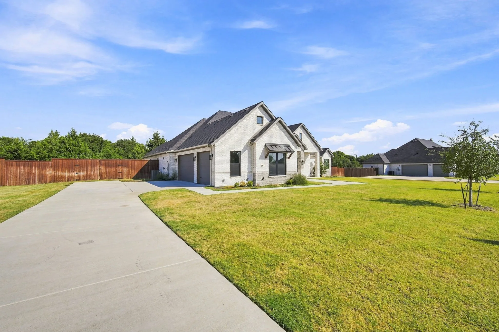 Single Family Residence For Sale in Ellis County , 4231 Spring Garden Road, Midlothian, Texas 76065, 4 Bedroom, 3 Bathroom, 3 Garage spaces, 3,199 Sqft, built in 2024, mls#21343631, Real Estate Agent in Midlothian, Homes For Sale in Ellis county, Homes For Sale in Midlothian, Realtor in Midlothian Texas, Real Estate Brokerage Independent Realty Texas, Luminita Cordes Realtor