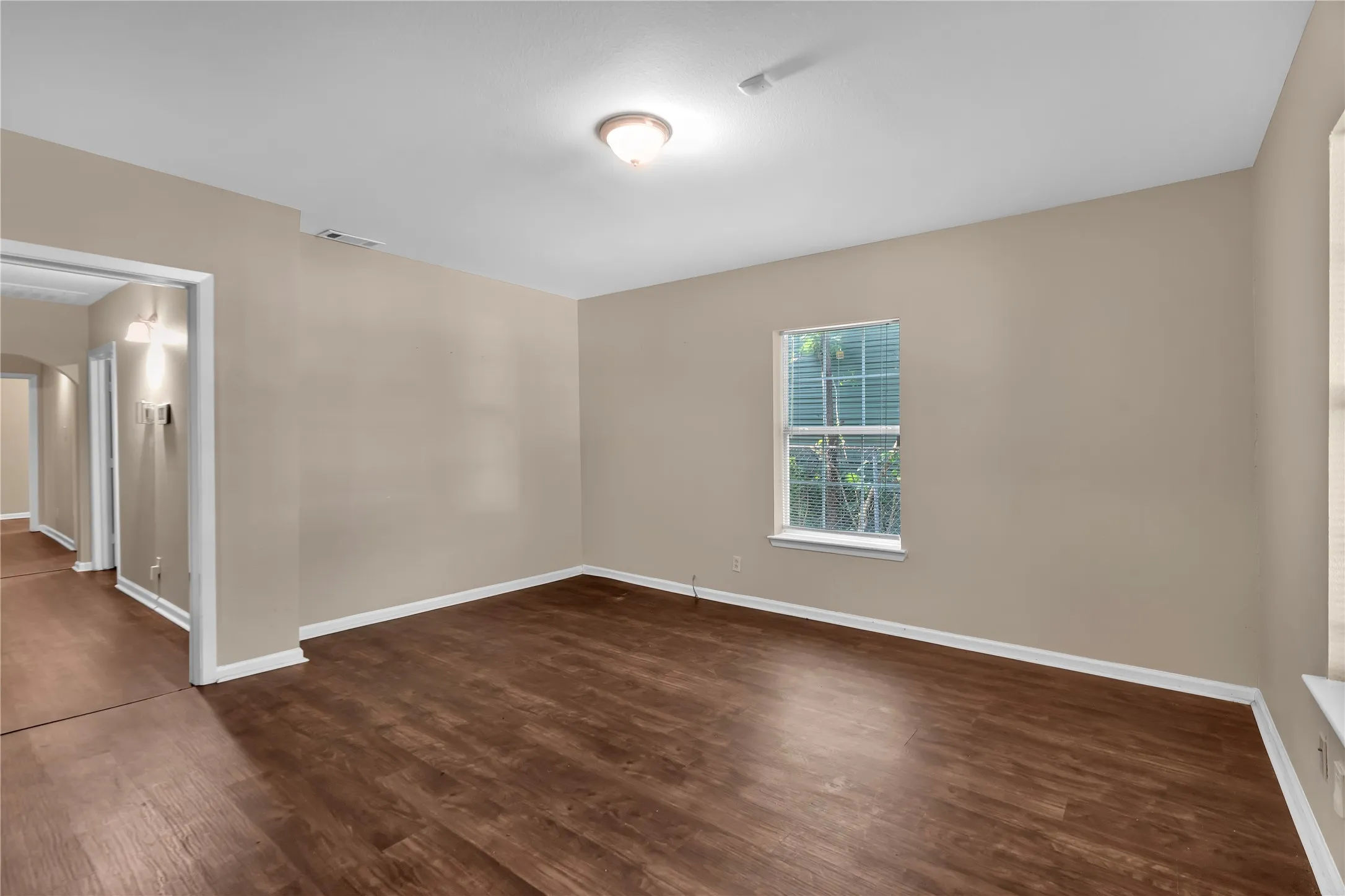 Business For Rent in Tarrant County , 351 Pennsylvania Avenue, Fort Worth, Texas 76104, 0, 0, Garage spaces, 0 Sqft, built in 1918, mls#21344237, Real Estate Agent in Fort Worth, Homes For Rent in Tarrant county, Homes For Rent in Fort Worth, Realtor in Fort Worth Texas, Real Estate Brokerage Independent Realty Texas, Luminita Cordes Realtor