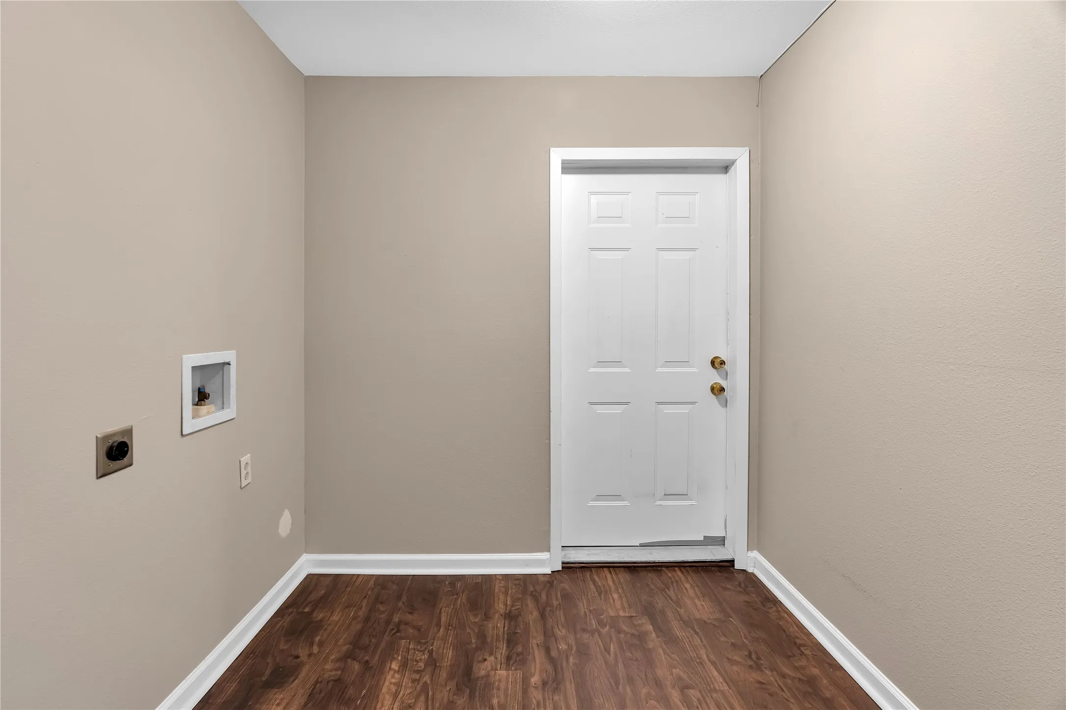 Business For Rent in Tarrant County , 351 Pennsylvania Avenue, Fort Worth, Texas 76104, 0, 0, Garage spaces, 0 Sqft, built in 1918, mls#21344237, Real Estate Agent in Fort Worth, Homes For Rent in Tarrant county, Homes For Rent in Fort Worth, Realtor in Fort Worth Texas, Real Estate Brokerage Independent Realty Texas, Luminita Cordes Realtor