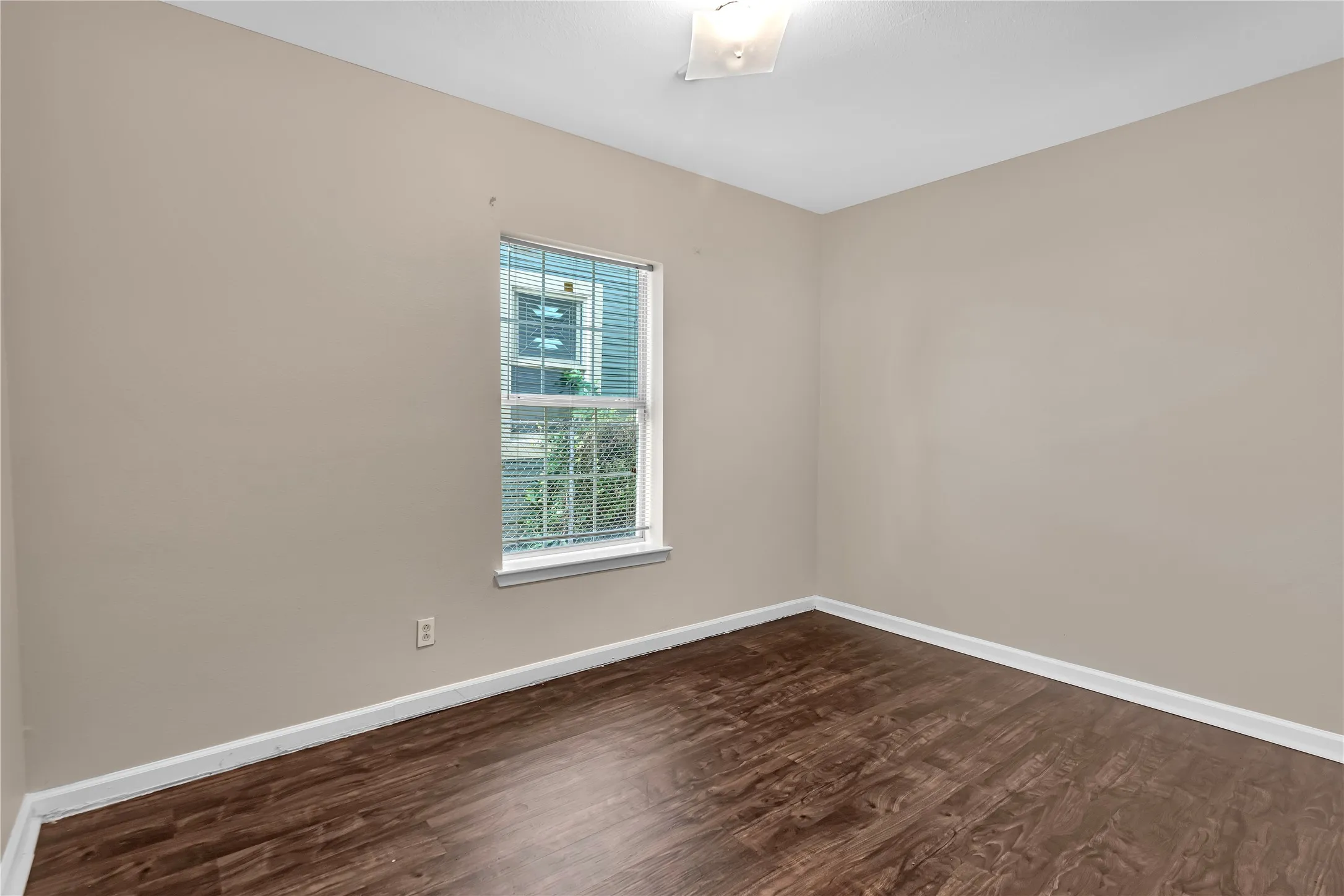 Business For Rent in Tarrant County , 351 Pennsylvania Avenue, Fort Worth, Texas 76104, 0, 0, Garage spaces, 0 Sqft, built in 1918, mls#21344237, Real Estate Agent in Fort Worth, Homes For Rent in Tarrant county, Homes For Rent in Fort Worth, Realtor in Fort Worth Texas, Real Estate Brokerage Independent Realty Texas, Luminita Cordes Realtor