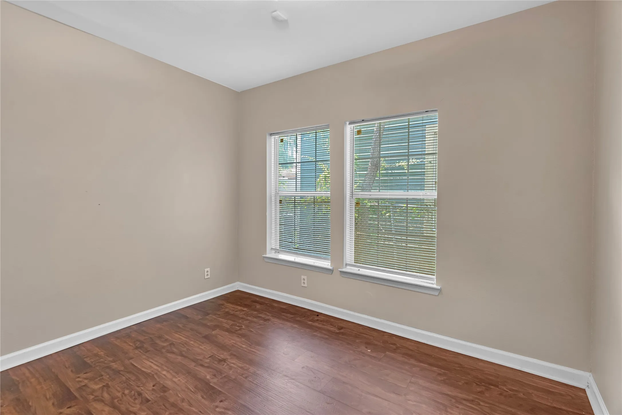 Business For Rent in Tarrant County , 351 Pennsylvania Avenue, Fort Worth, Texas 76104, 0, 0, Garage spaces, 0 Sqft, built in 1918, mls#21344237, Real Estate Agent in Fort Worth, Homes For Rent in Tarrant county, Homes For Rent in Fort Worth, Realtor in Fort Worth Texas, Real Estate Brokerage Independent Realty Texas, Luminita Cordes Realtor