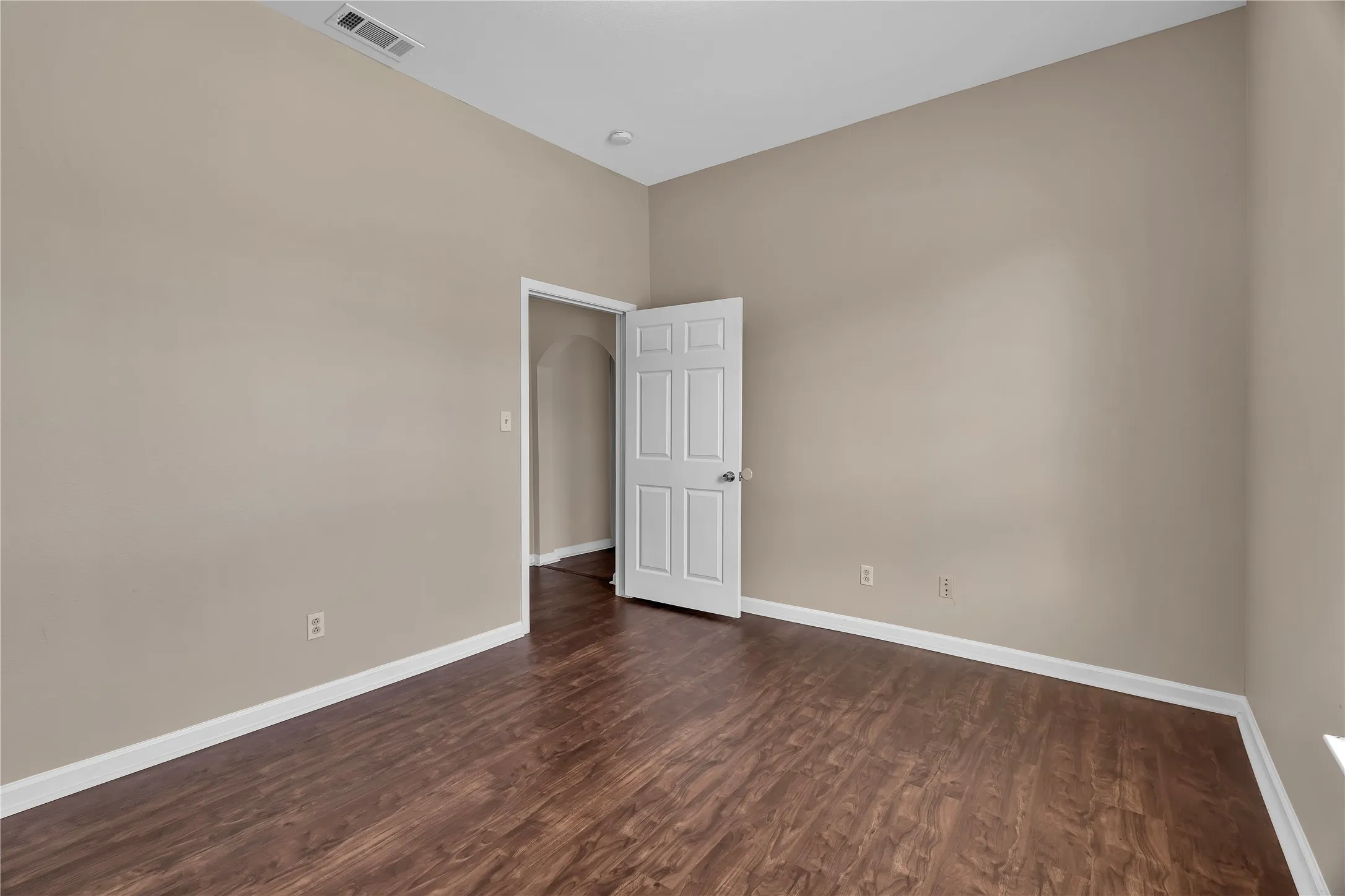 Business For Rent in Tarrant County , 351 Pennsylvania Avenue, Fort Worth, Texas 76104, 0, 0, Garage spaces, 0 Sqft, built in 1918, mls#21344237, Real Estate Agent in Fort Worth, Homes For Rent in Tarrant county, Homes For Rent in Fort Worth, Realtor in Fort Worth Texas, Real Estate Brokerage Independent Realty Texas, Luminita Cordes Realtor