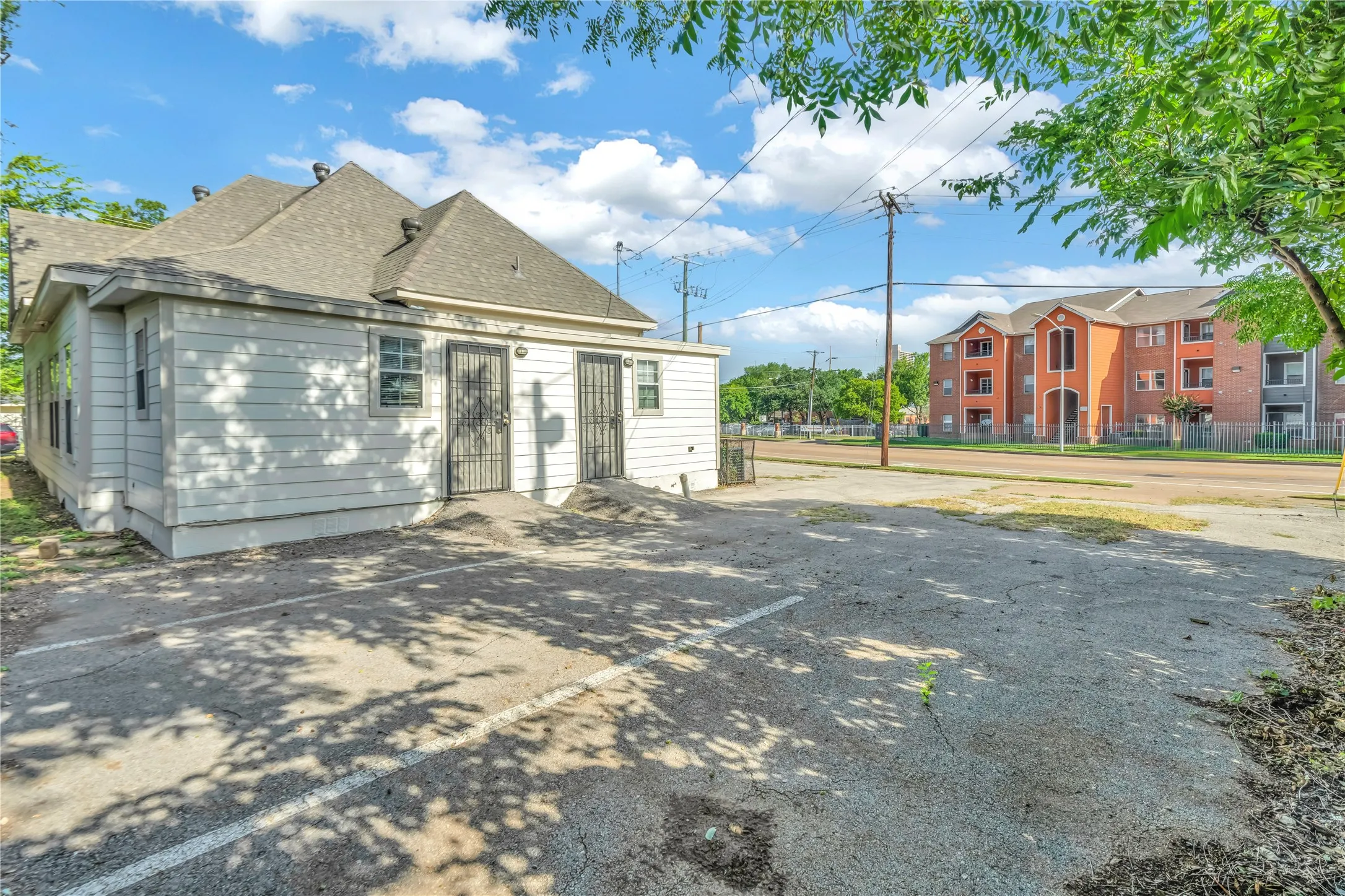 Business For Rent in Tarrant County , 351 Pennsylvania Avenue, Fort Worth, Texas 76104, 0, 0, Garage spaces, 0 Sqft, built in 1918, mls#21344237, Real Estate Agent in Fort Worth, Homes For Rent in Tarrant county, Homes For Rent in Fort Worth, Realtor in Fort Worth Texas, Real Estate Brokerage Independent Realty Texas, Luminita Cordes Realtor