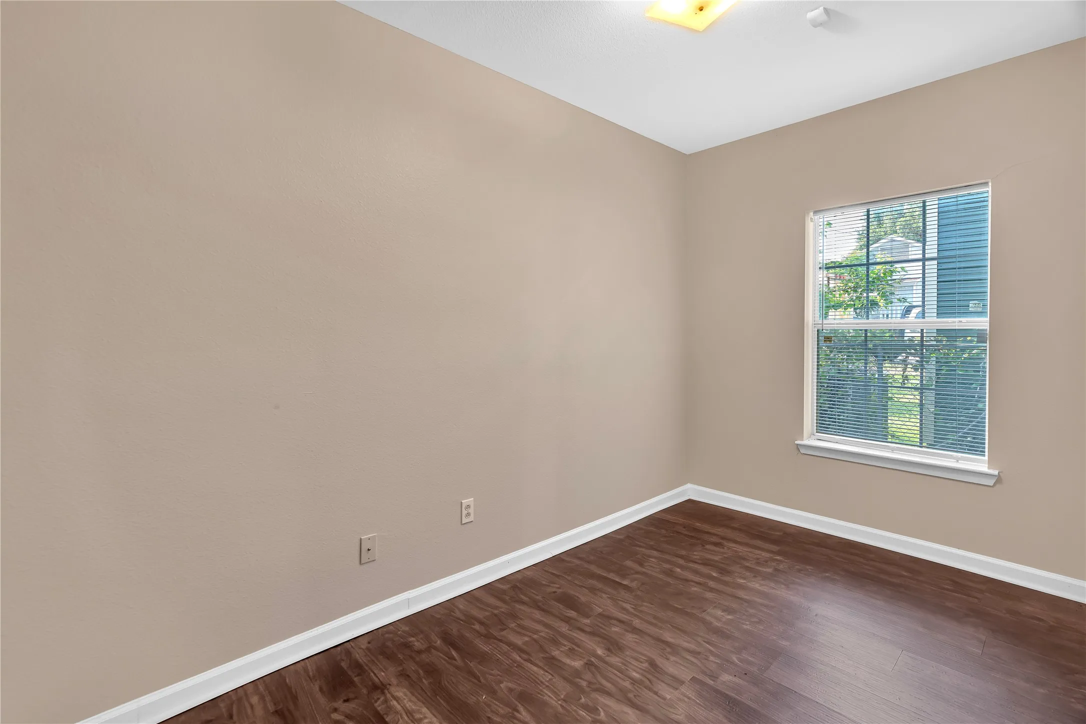 Business For Rent in Tarrant County , 351 Pennsylvania Avenue, Fort Worth, Texas 76104, 0, 0, Garage spaces, 0 Sqft, built in 1918, mls#21344237, Real Estate Agent in Fort Worth, Homes For Rent in Tarrant county, Homes For Rent in Fort Worth, Realtor in Fort Worth Texas, Real Estate Brokerage Independent Realty Texas, Luminita Cordes Realtor