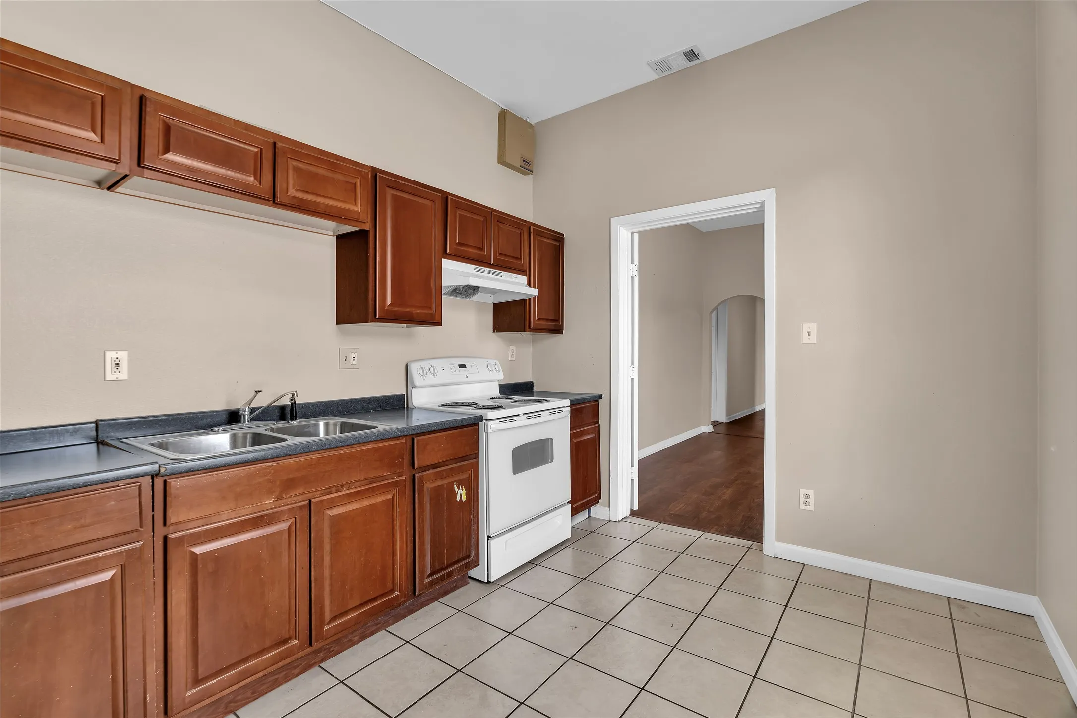 Business For Rent in Tarrant County , 351 Pennsylvania Avenue, Fort Worth, Texas 76104, 0, 0, Garage spaces, 0 Sqft, built in 1918, mls#21344237, Real Estate Agent in Fort Worth, Homes For Rent in Tarrant county, Homes For Rent in Fort Worth, Realtor in Fort Worth Texas, Real Estate Brokerage Independent Realty Texas, Luminita Cordes Realtor