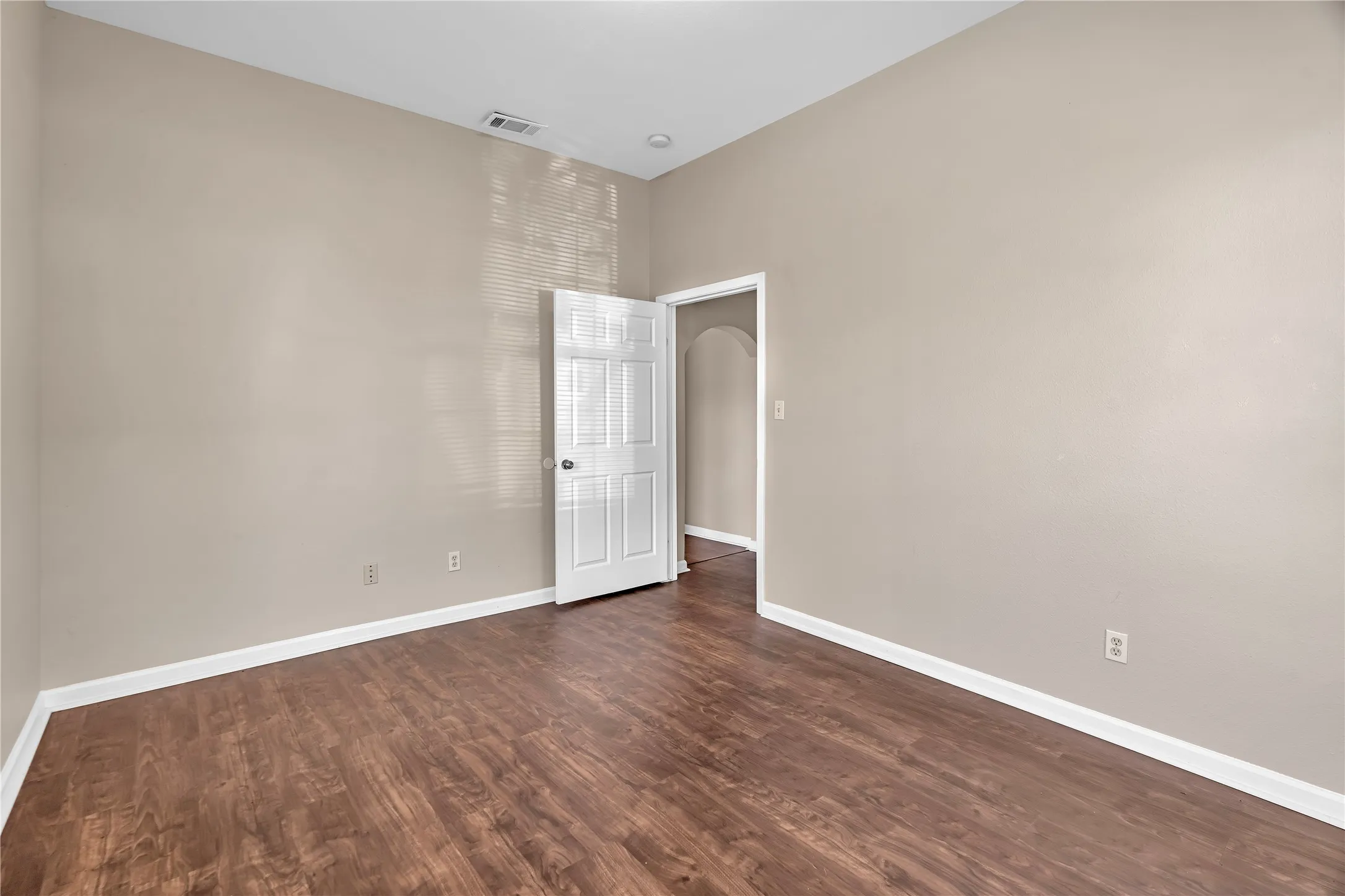 Business For Rent in Tarrant County , 351 Pennsylvania Avenue, Fort Worth, Texas 76104, 0, 0, Garage spaces, 0 Sqft, built in 1918, mls#21344237, Real Estate Agent in Fort Worth, Homes For Rent in Tarrant county, Homes For Rent in Fort Worth, Realtor in Fort Worth Texas, Real Estate Brokerage Independent Realty Texas, Luminita Cordes Realtor